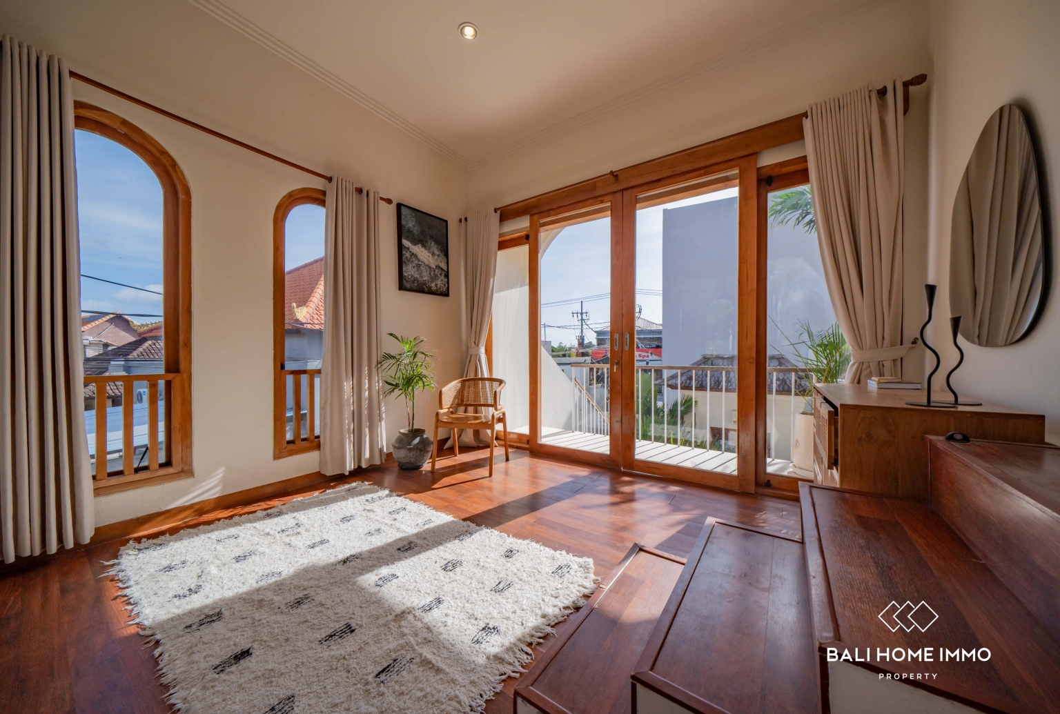 Spacious 4 Bedroom Villa for Freehold Sale in Berawa Bali view 14