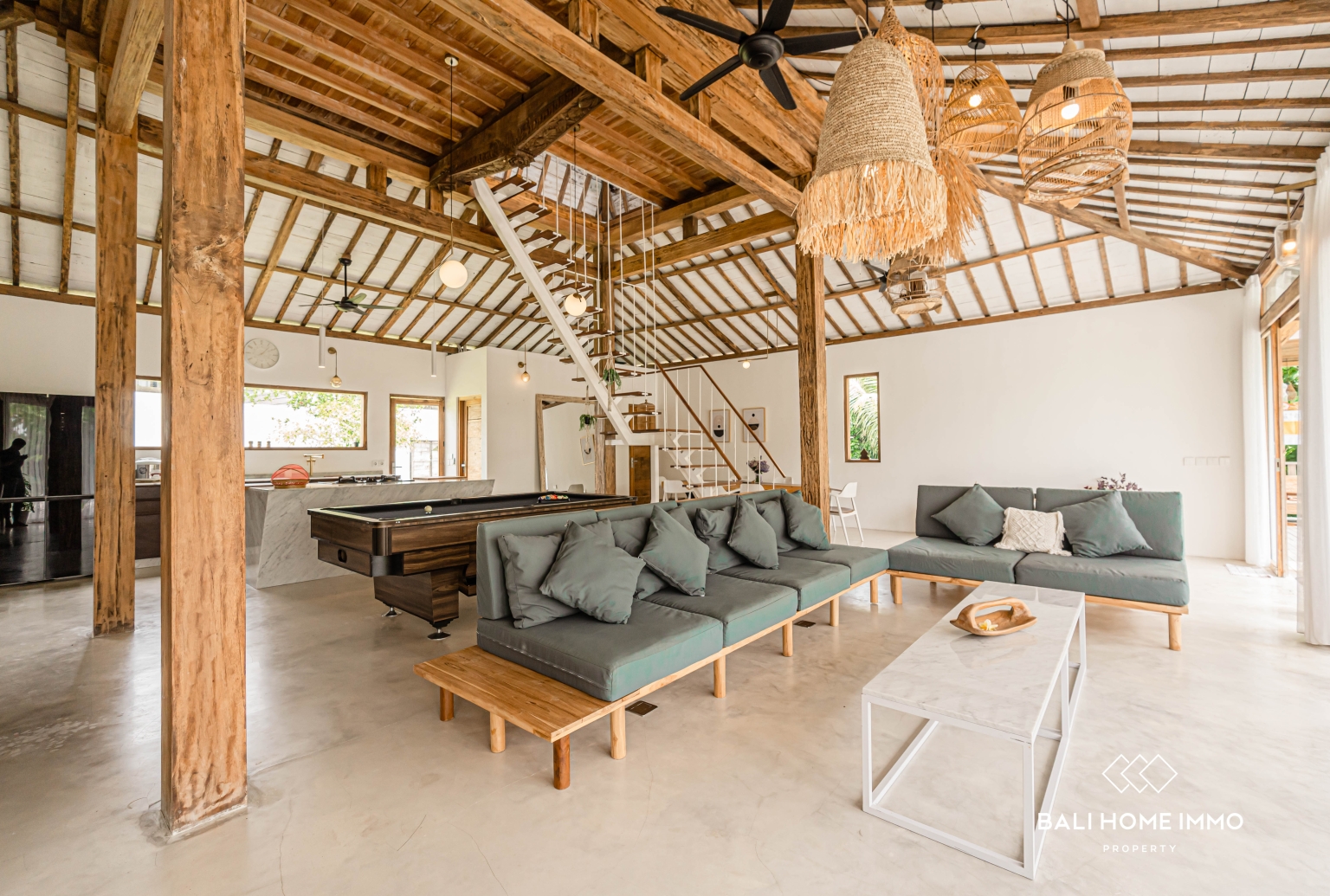 Spacieuse villa de 4 chambres avec terrain adjacent disponible – À vendre à Tumbak Bayuh view 4