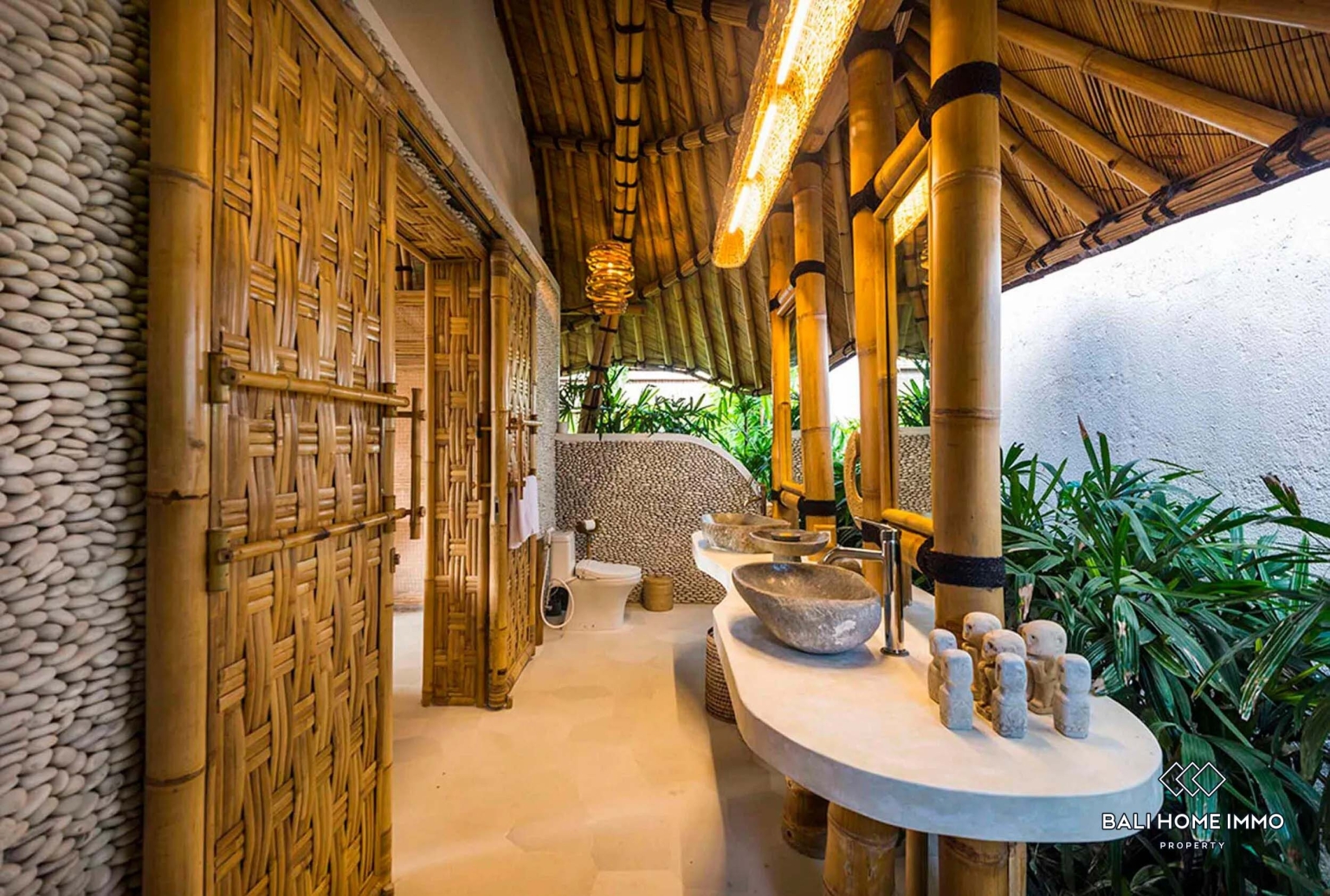SPACIOUS 4 BEDROOMS VILLA FOR MONTHLY RENTAL IN ULUWATU - BINGIN view 15