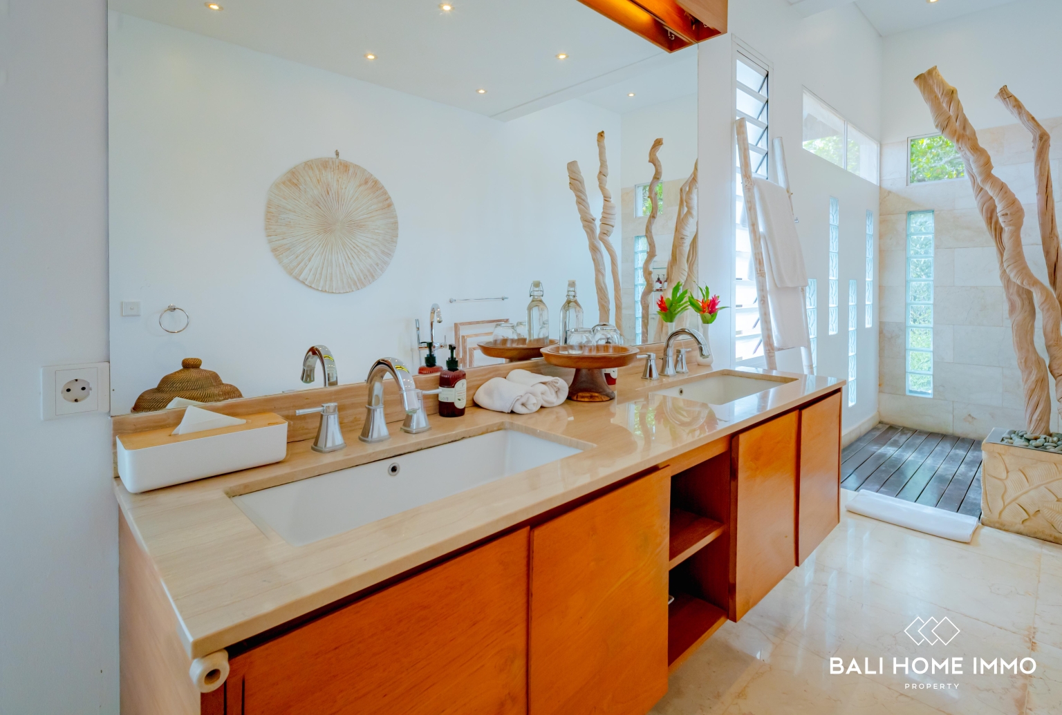 SPACIOUS 4 BEDROOMS VILLA FOR YEARLY & MONTHLY RENTAL IN UNGASAN view 23