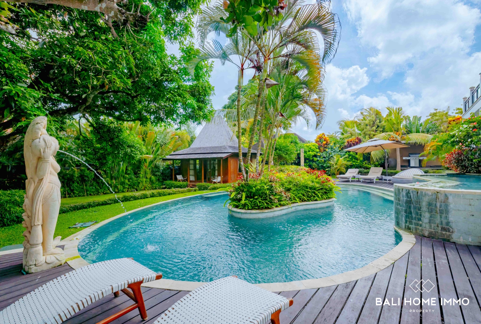 SPACIOUS 4 BEDROOMS VILLA FOR YEARLY & MONTHLY RENTAL IN UNGASAN view 3