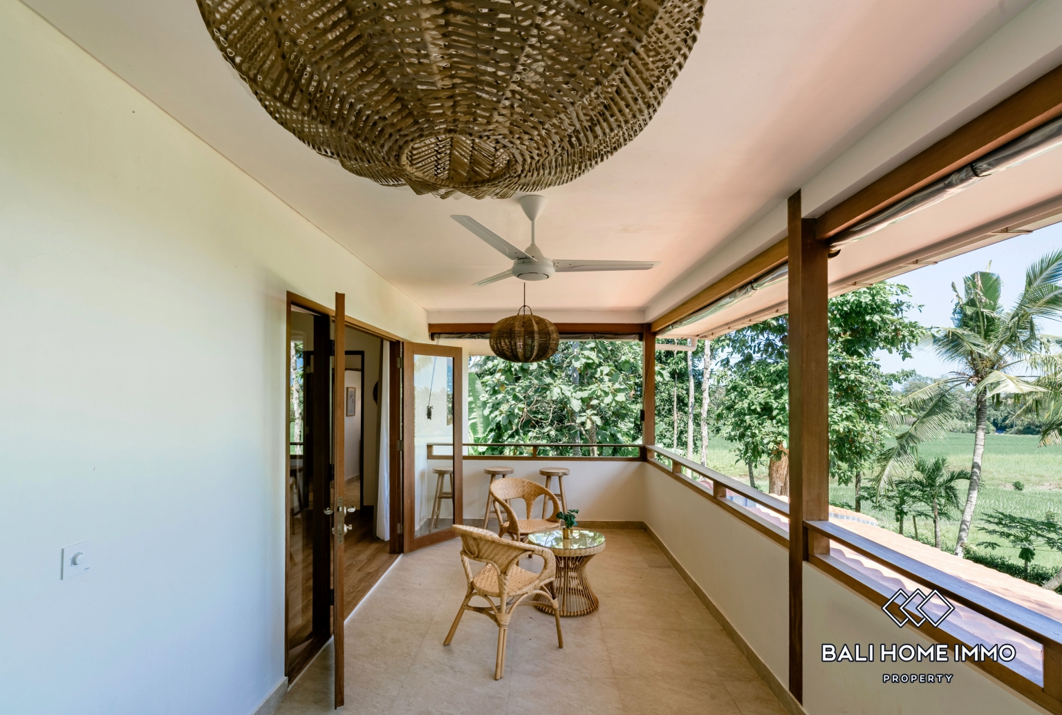Spacious 5 Bedroom Family Villa for Rent in Kedungu view 9