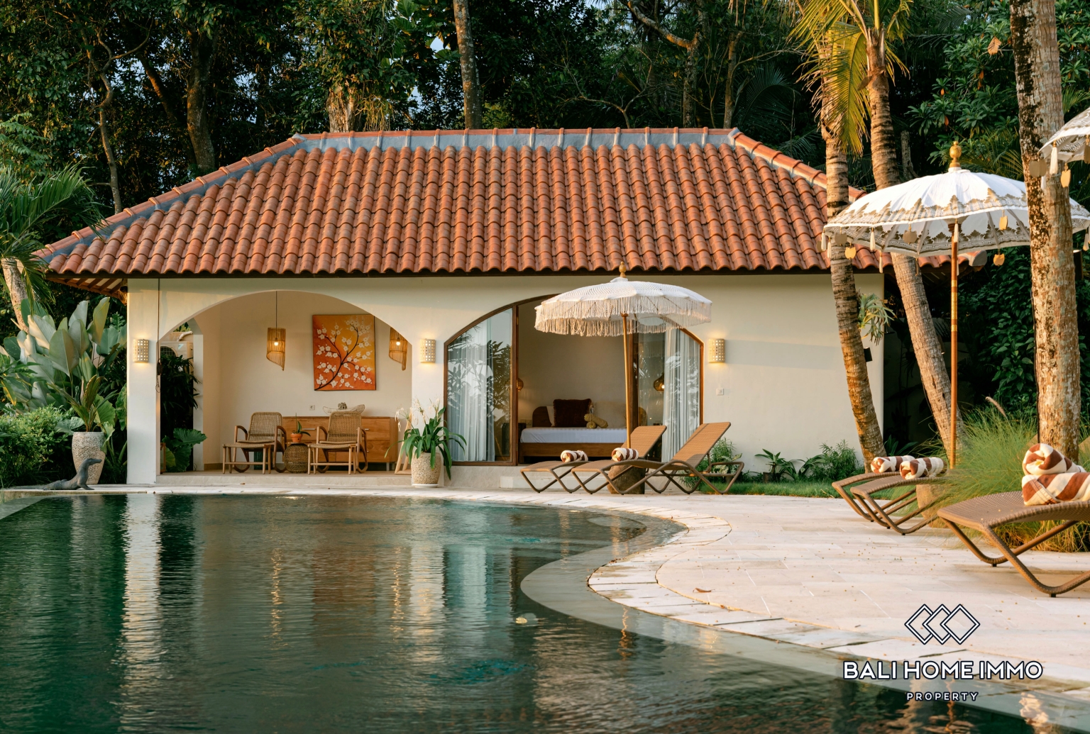 Spacious 5 Bedroom Family Villa for Rent in Kedungu view 25