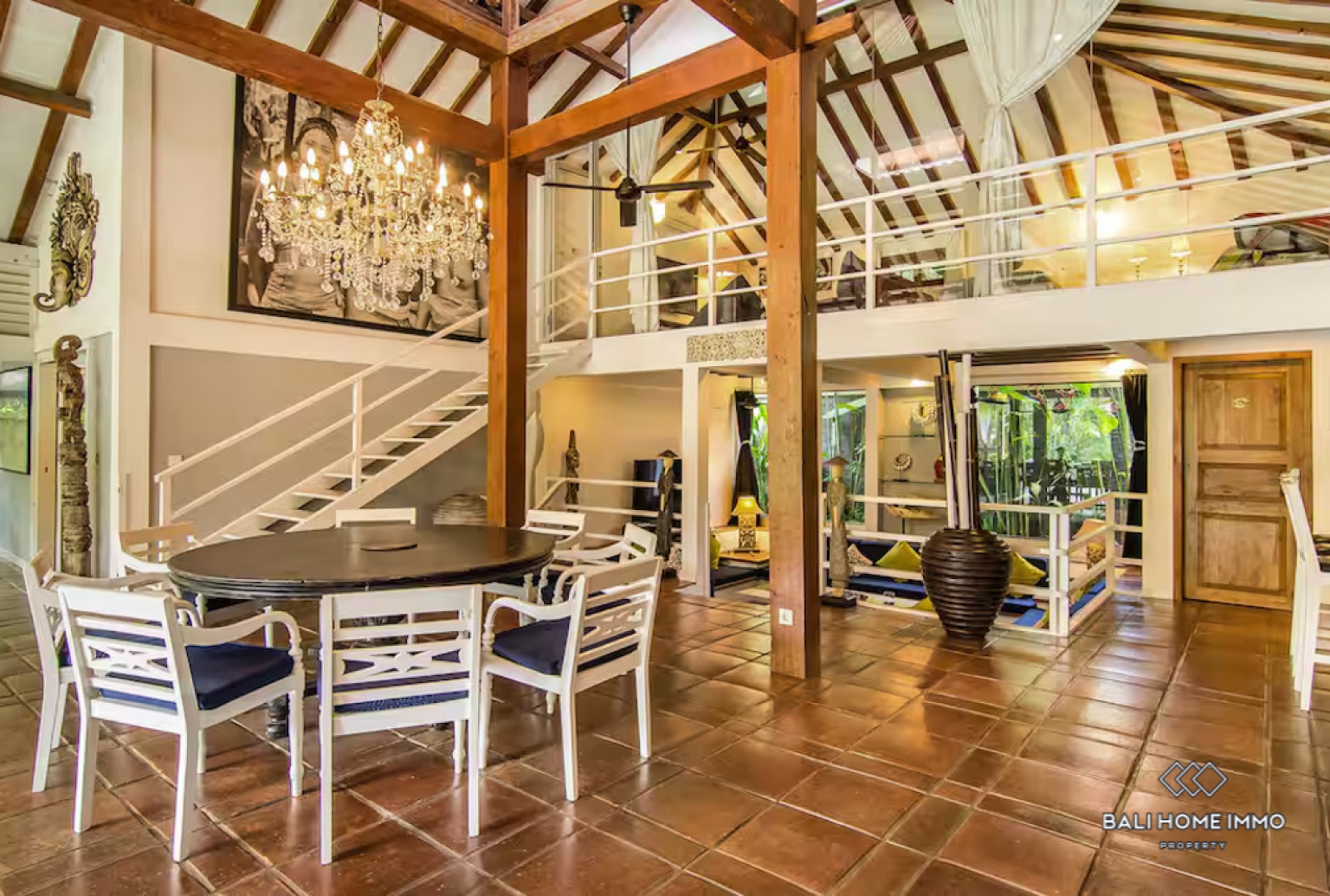 Spacious 5 Bedroom Villa for Sale Leasehold in Bali Seminyak Beachside and Center view 2