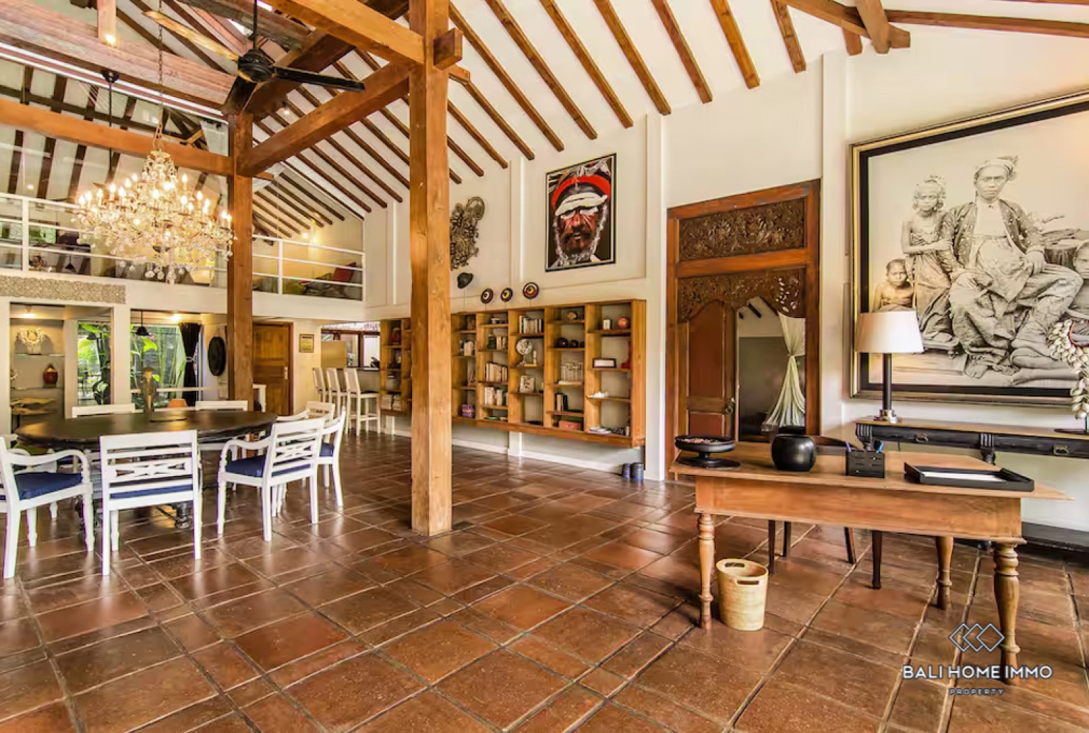 Spacious 5 Bedroom Villa for Sale Leasehold in Bali Seminyak Beachside and Center view 5