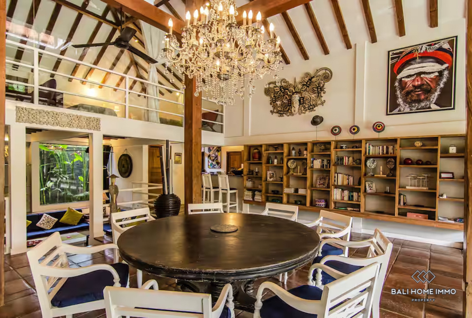 Spacious 5 Bedroom Villa for Sale Leasehold in Bali Seminyak Beachside and Center view 6