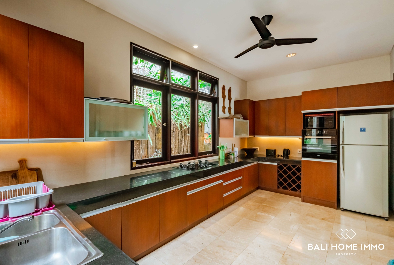 SPACIOUS 5 BEDROOMS OCEAN VIEW VILLA FOR YEARLY & MONTHLY RENTAL IN JIMBARAN view 8