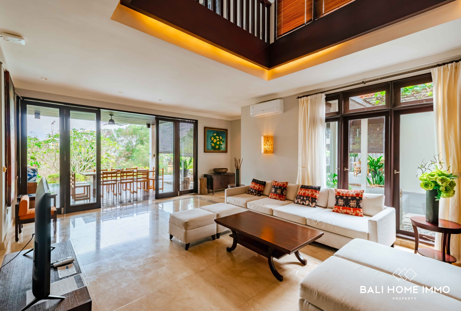 SPACIOUS 5 BEDROOMS OCEAN VIEW VILLA FOR YEARLY & MONTHLY RENTAL IN JIMBARAN view 4