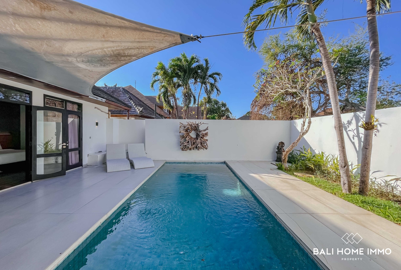 SPACIOUS 5 BEDROOMS VILLA FOR YEARLY RENTAL IN NUSA DUA view 2
