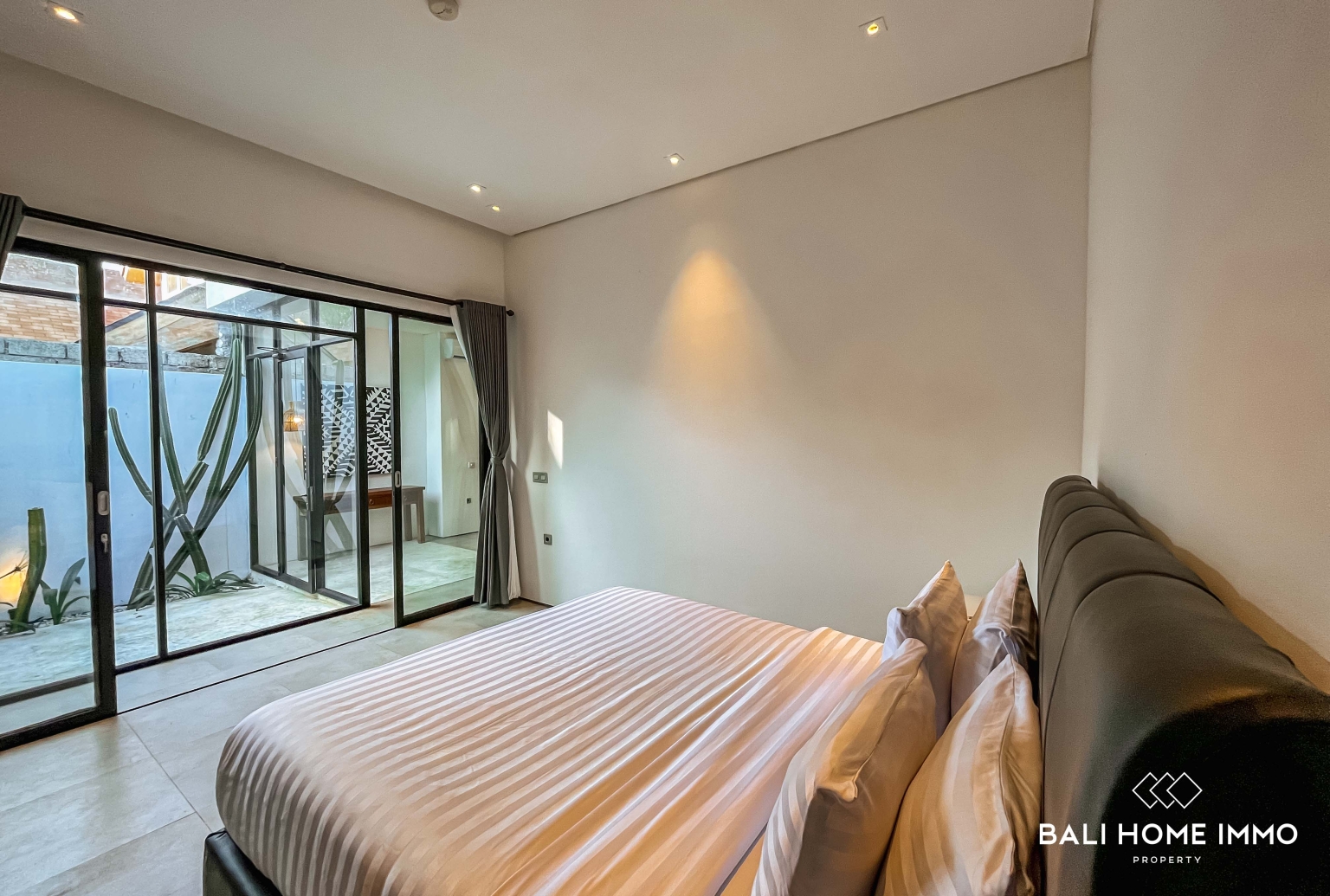 SPACIOUS 5 BEDROOMS VILLA FOR YEARLY RENTAL IN NUSA DUA view 20