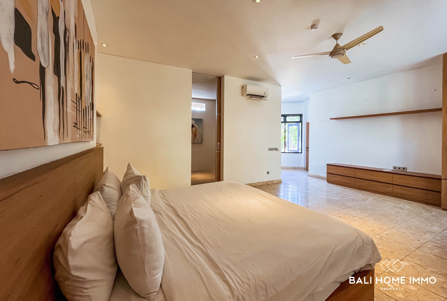 SPACIOUS 5 BEDROOMS VILLA FOR YEARLY RENTAL IN NUSA DUA view 16