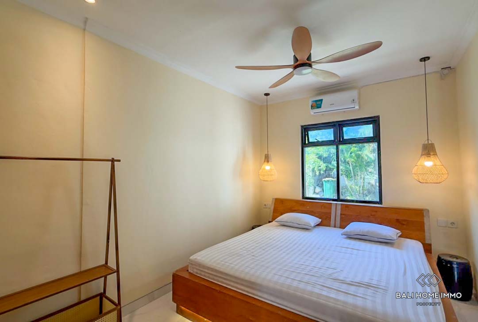Spacious 5 Bedrooms villa with private apartment for rental in Bali Sanur view 13