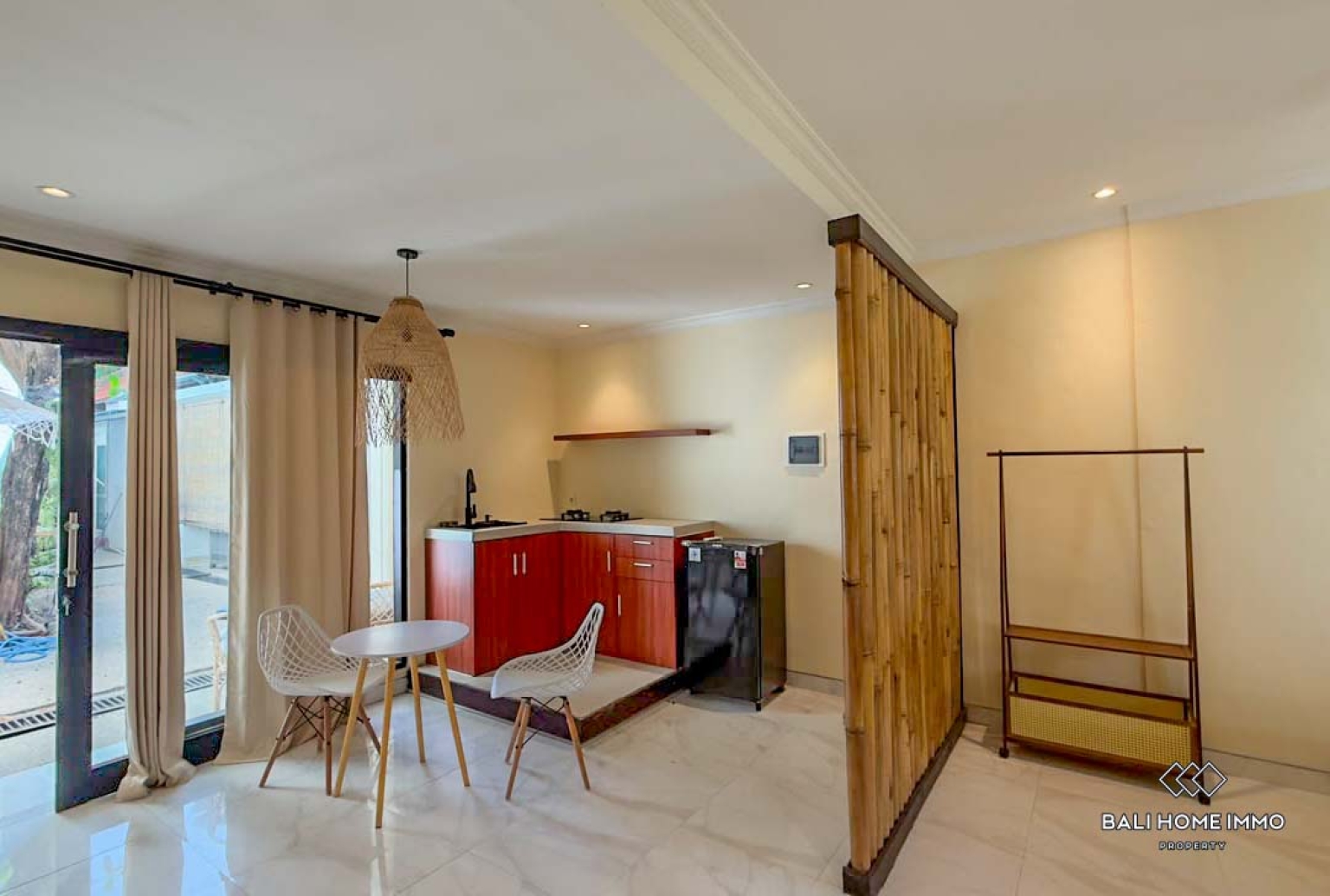 Spacious 5 Bedrooms villa with private apartment for rental in Bali Sanur view 7