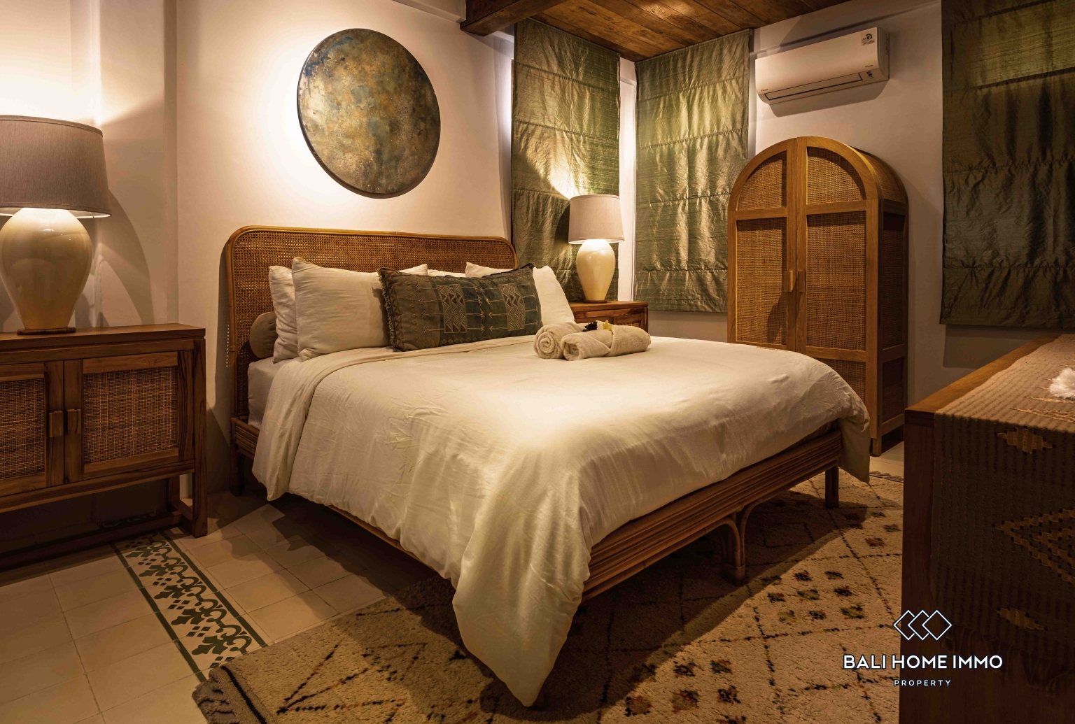 Spacious 6 Bedroom Villa for Sale walking distance to Mertasari Beach Sanur view 17