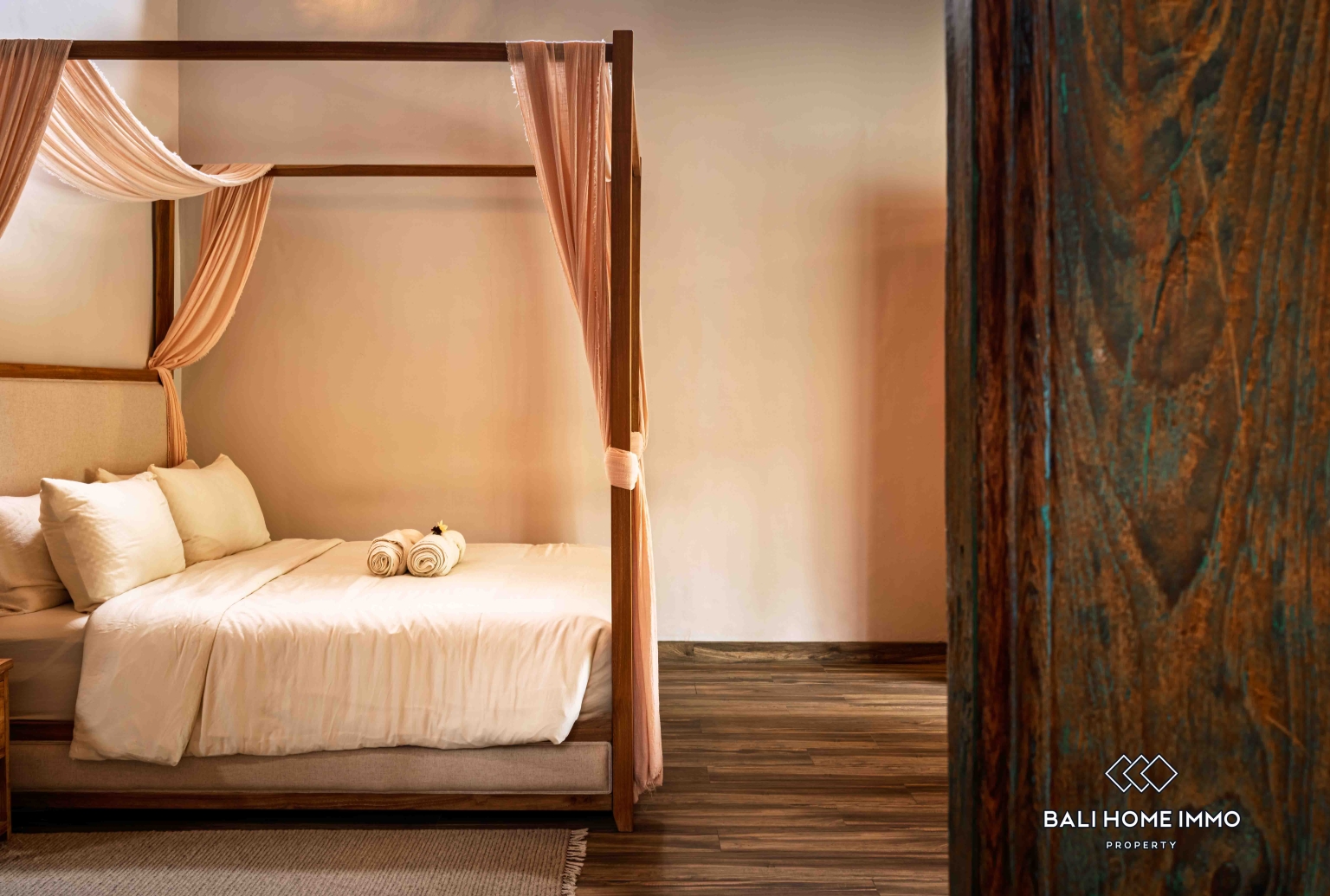 Spacious 6 Bedroom Villa for Sale walking distance to Mertasari Beach Sanur view 16