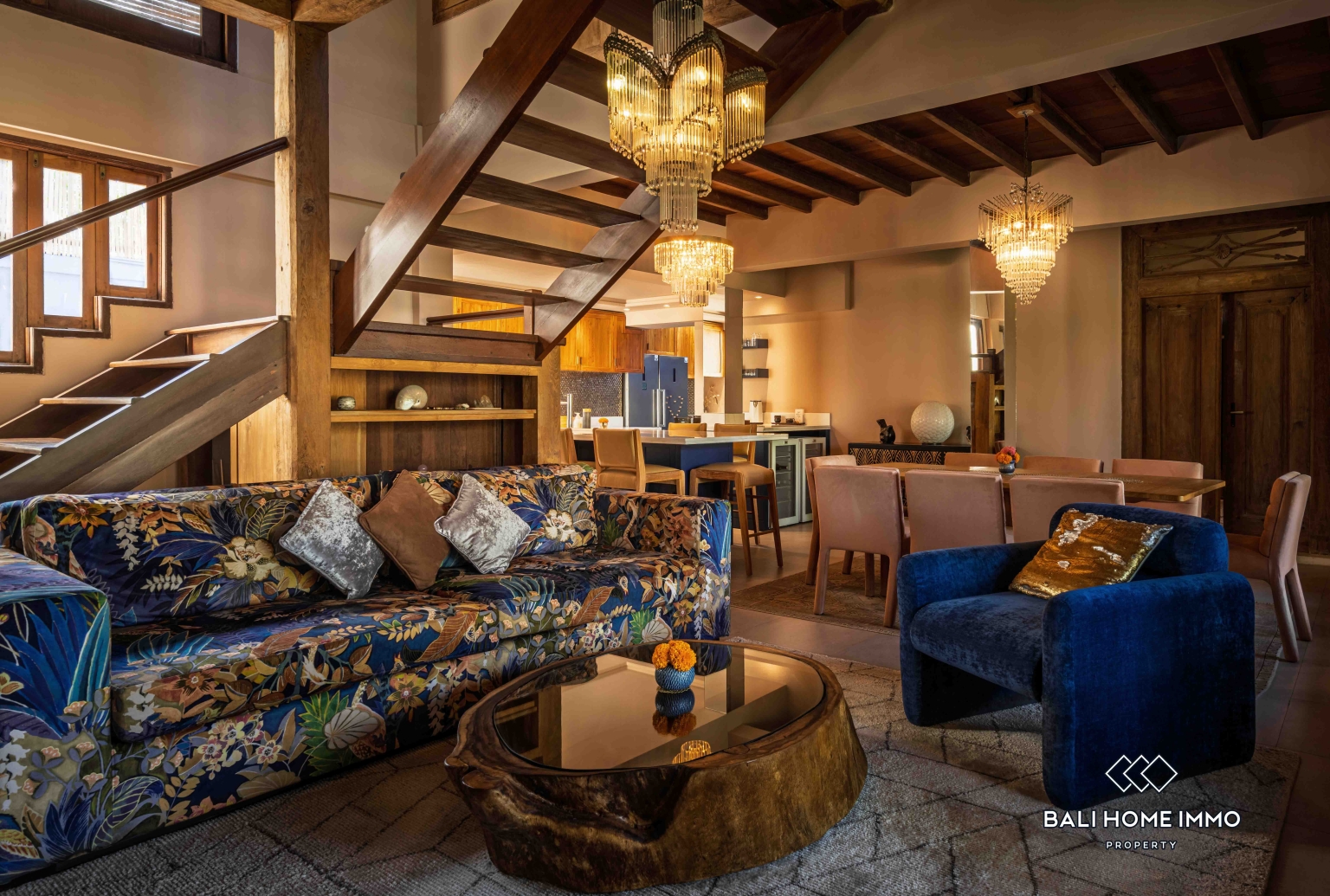 Spacious 6 Bedroom Villa for Sale walking distance to Mertasari Beach Sanur view 2