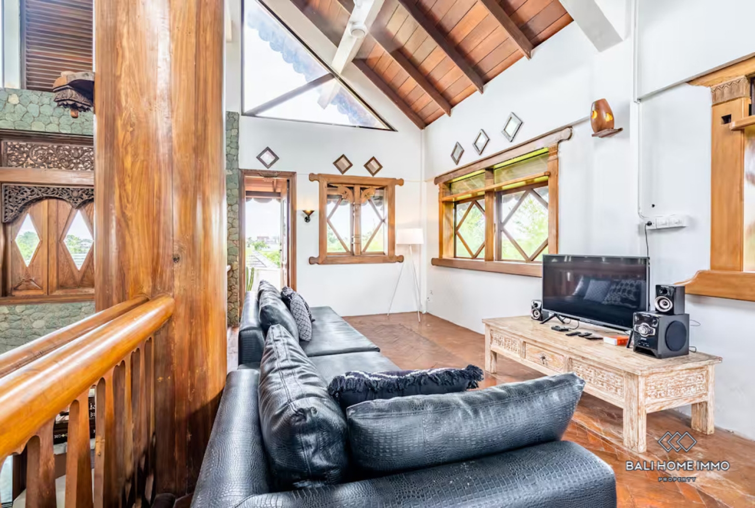 Spacious 7 Bedroom Villa for Sale Freehold in Bali Berawa view 12