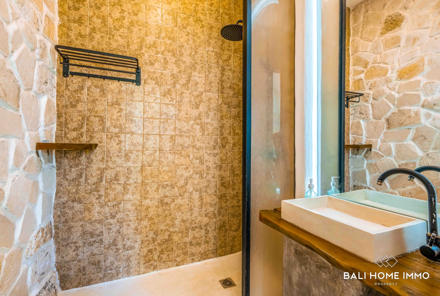 Spacious Tropical 2 Bedroom Villa for Sale and Rent in Jimbaran view 20