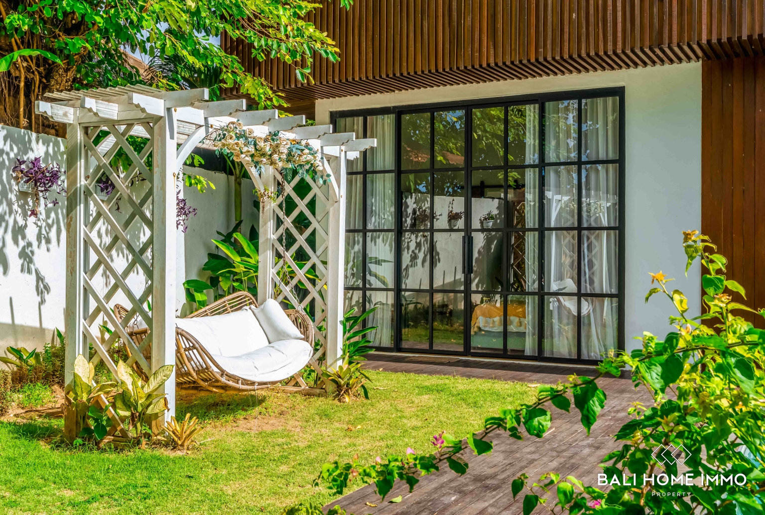 Spacious Tropical 2 Bedroom Villa for Sale and Rent in Jimbaran view 25