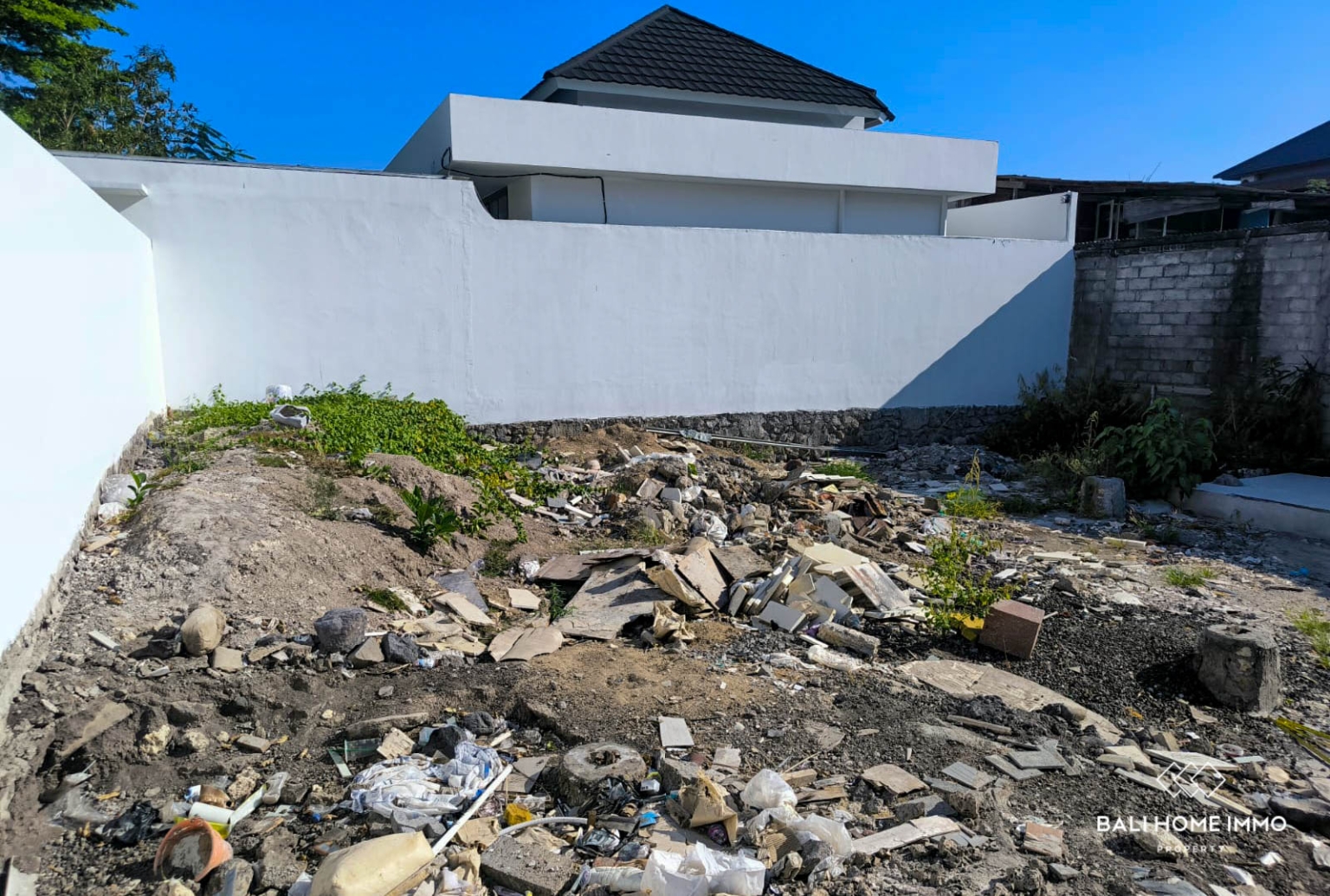 Streetfront 244 m² Land for Sale in Kerobokan view 4