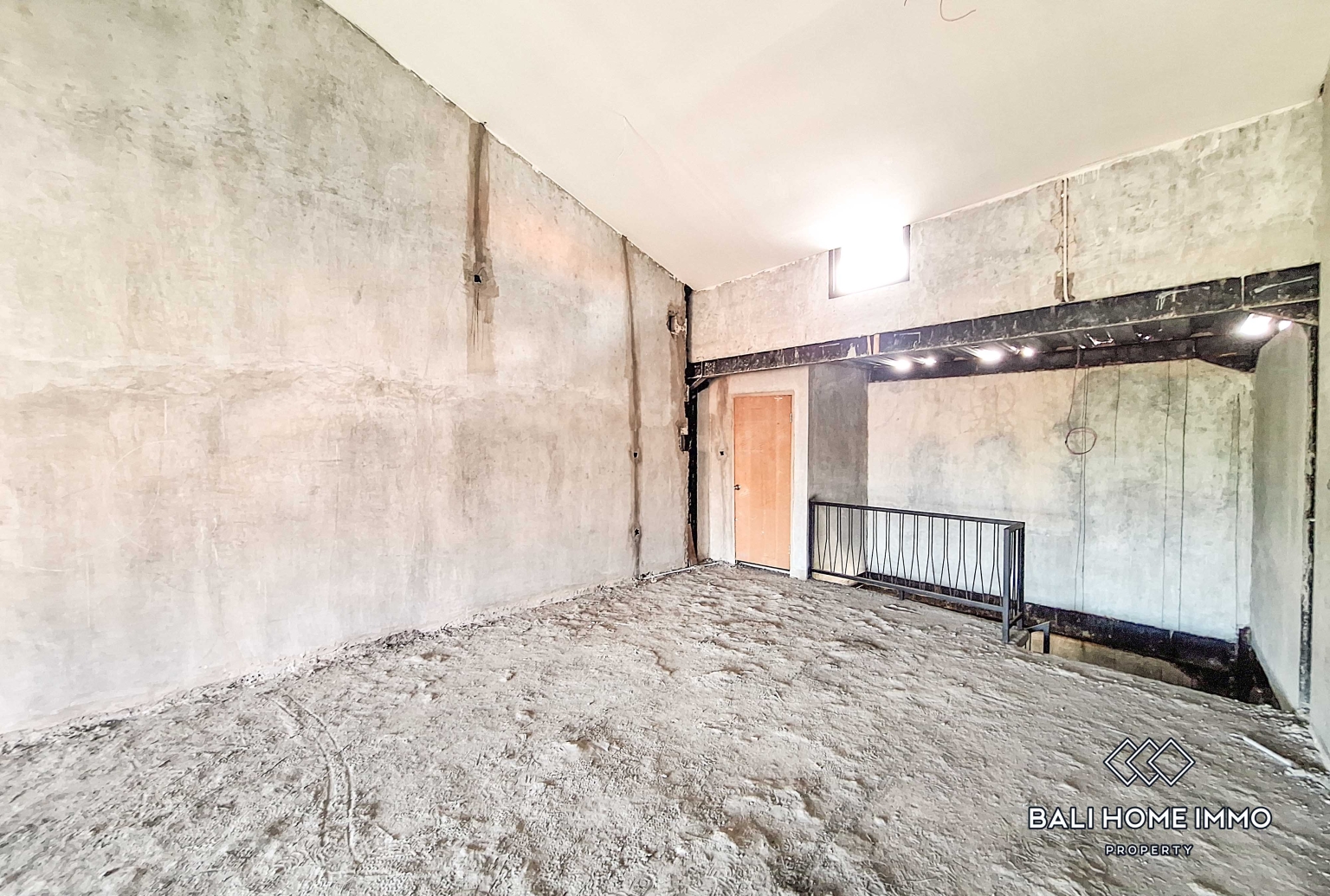 Streetfront Commercial Space for Rent in Canggu Berawa view 3