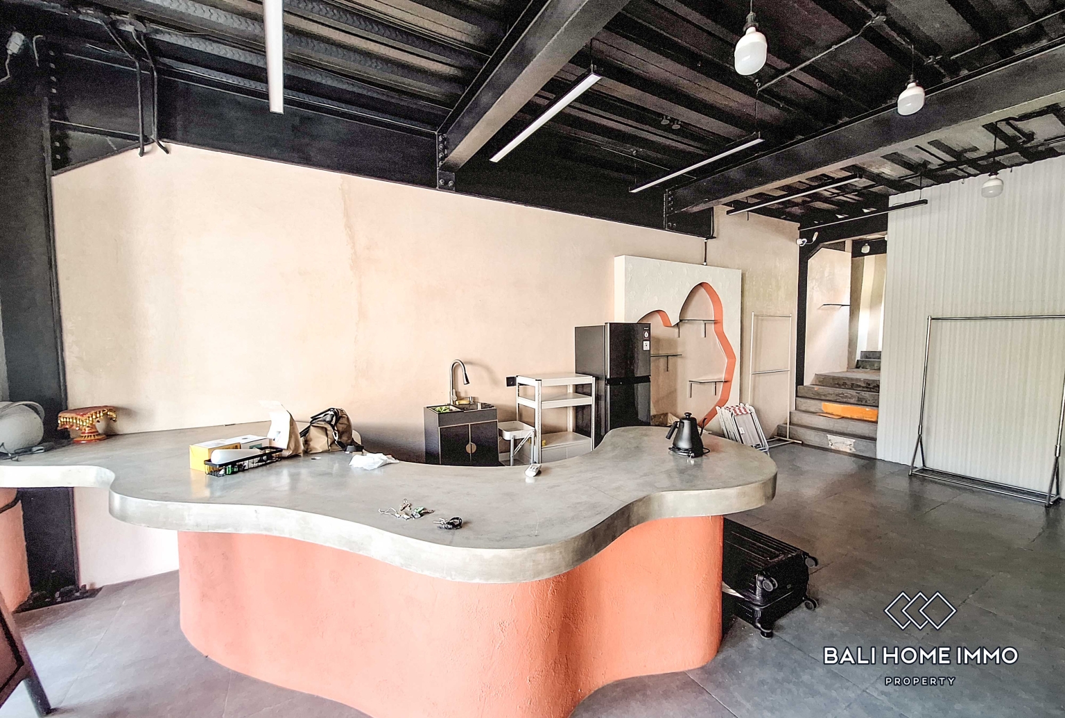 Streetfront Commercial Space for Rent in Canggu Berawa view 2