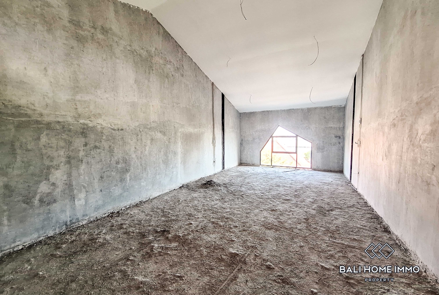 Streetfront Commercial Space for Rent in Canggu Berawa view 2