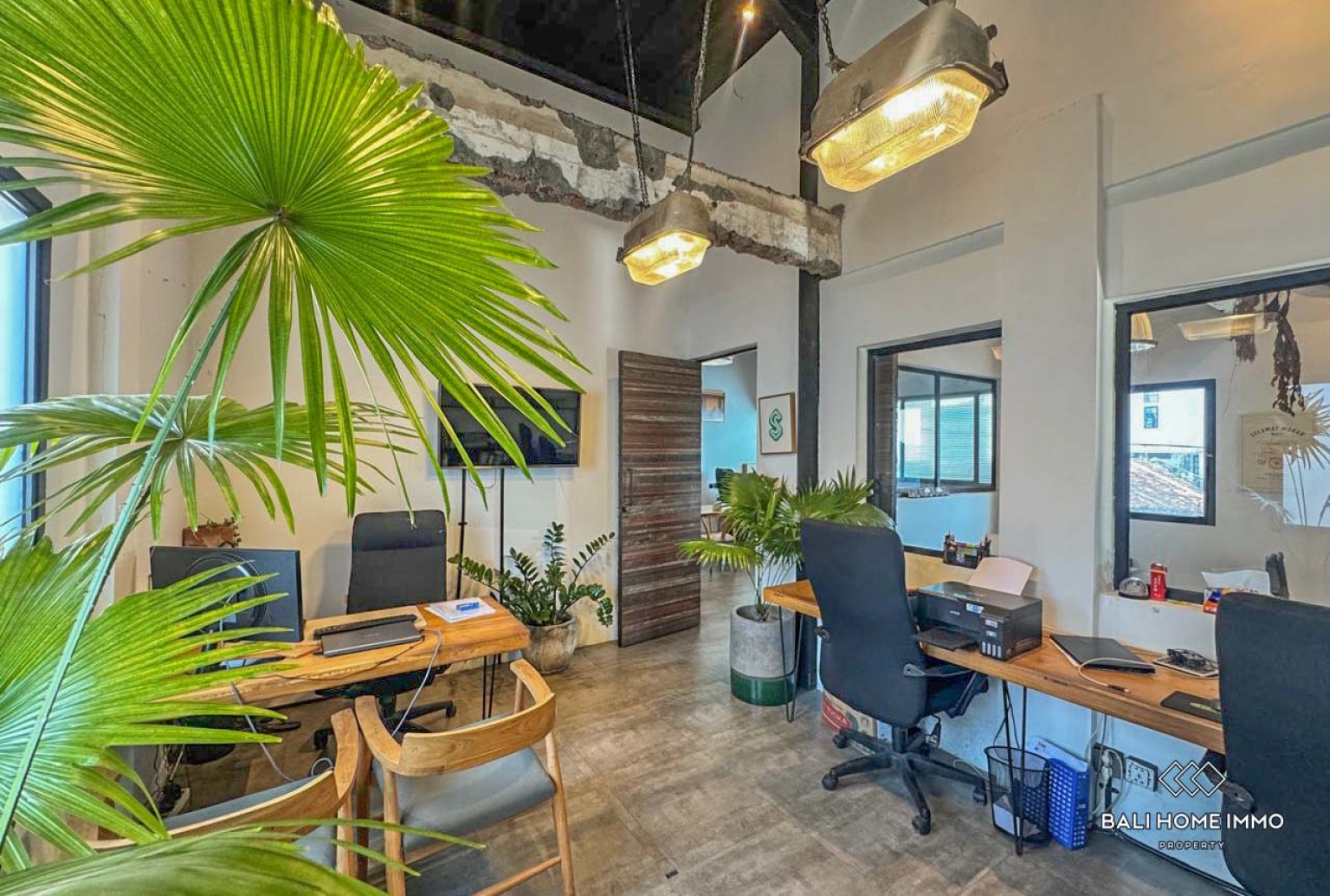 Streetfront Office for sale and long term rental in Bali Canggu Berawa view 2