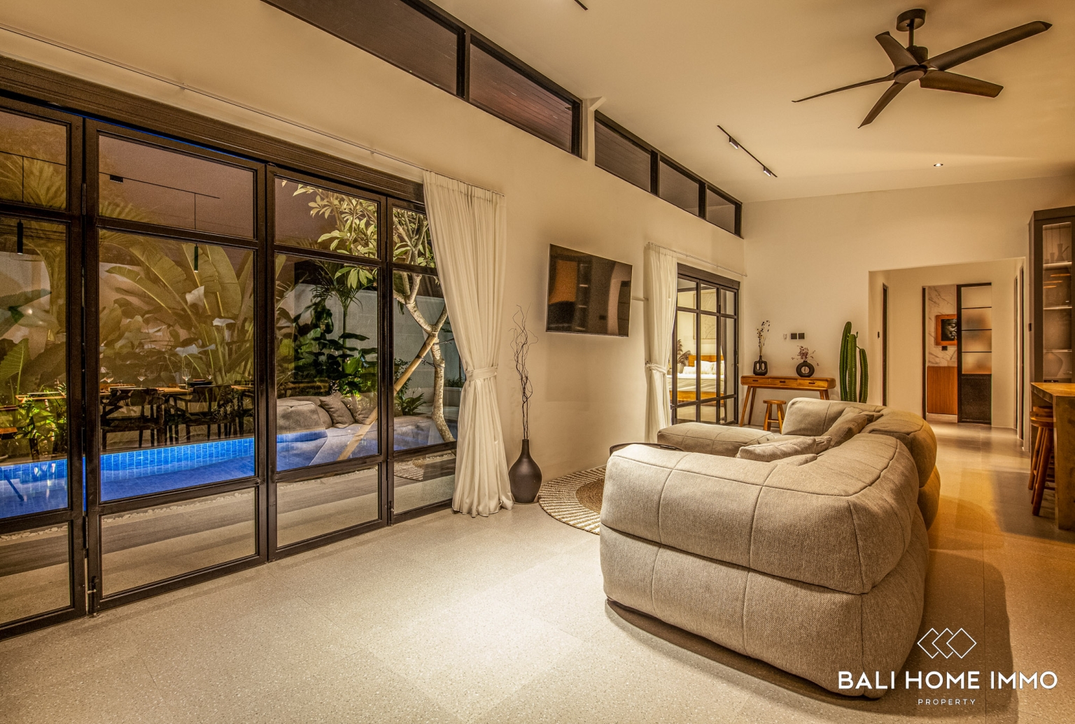 Stunning 3 Bedroom Villa for Monthly rental in Bali Umalas view 3