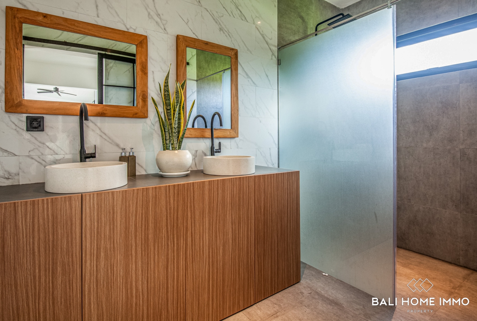 Stunning 3 Bedroom Villa for Monthly rental in Bali Umalas view 15