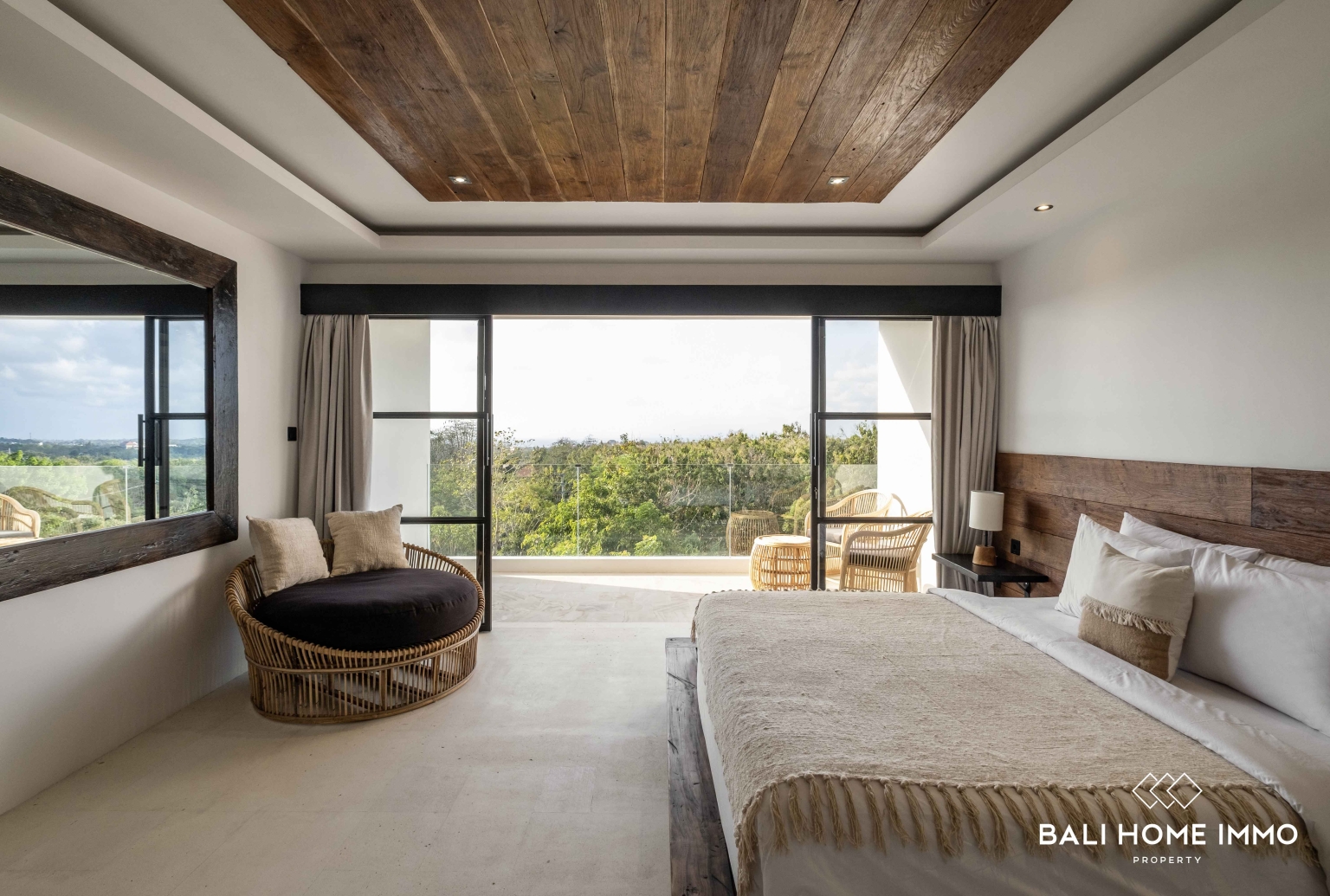 STUNNING 3 BEDROOM VILLA WITH OCEAN VIEW FOR SALE LEASEHOLD IN BINGIN view 14