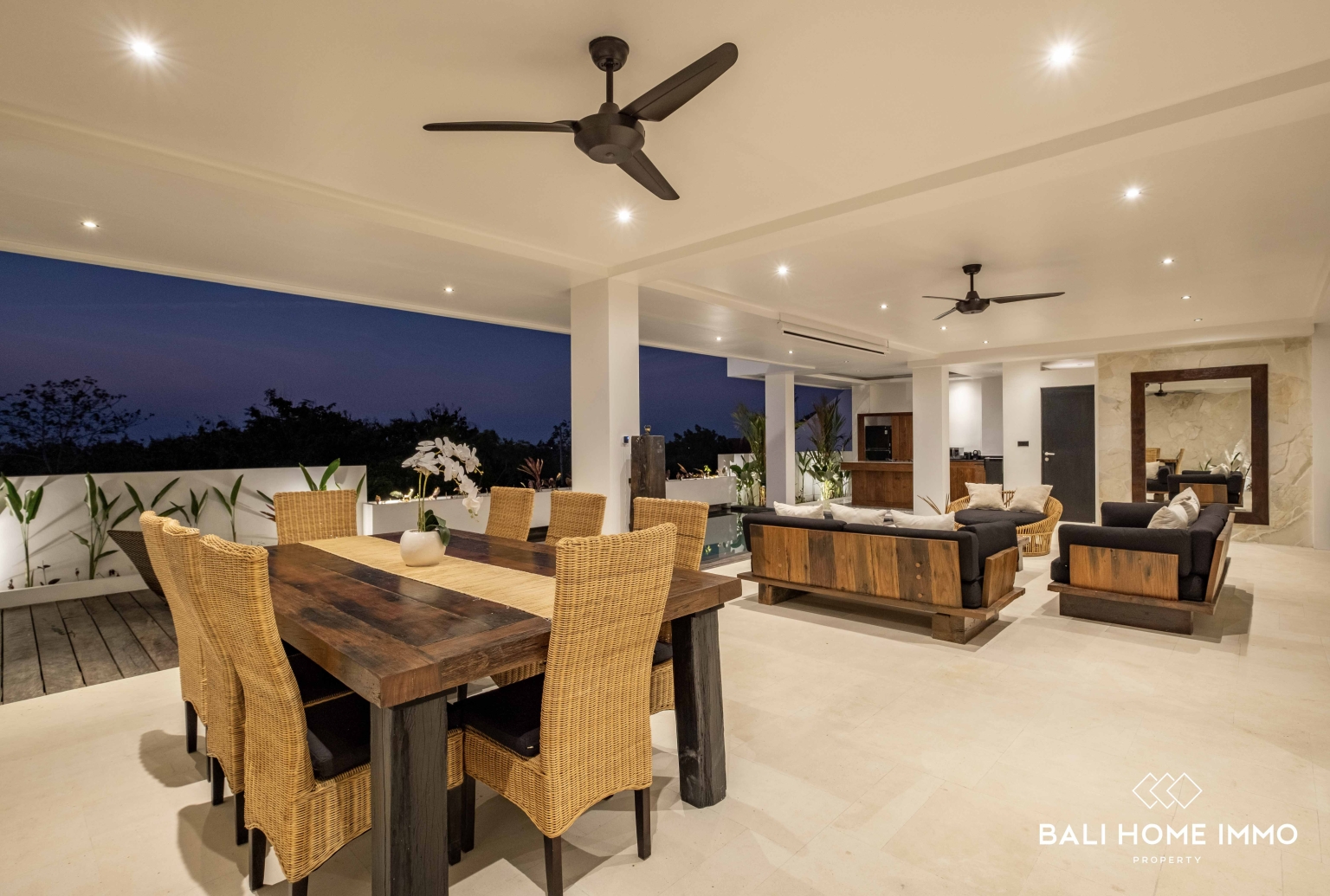 STUNNING 3 BEDROOM VILLA WITH OCEAN VIEW FOR SALE LEASEHOLD IN BINGIN view 10