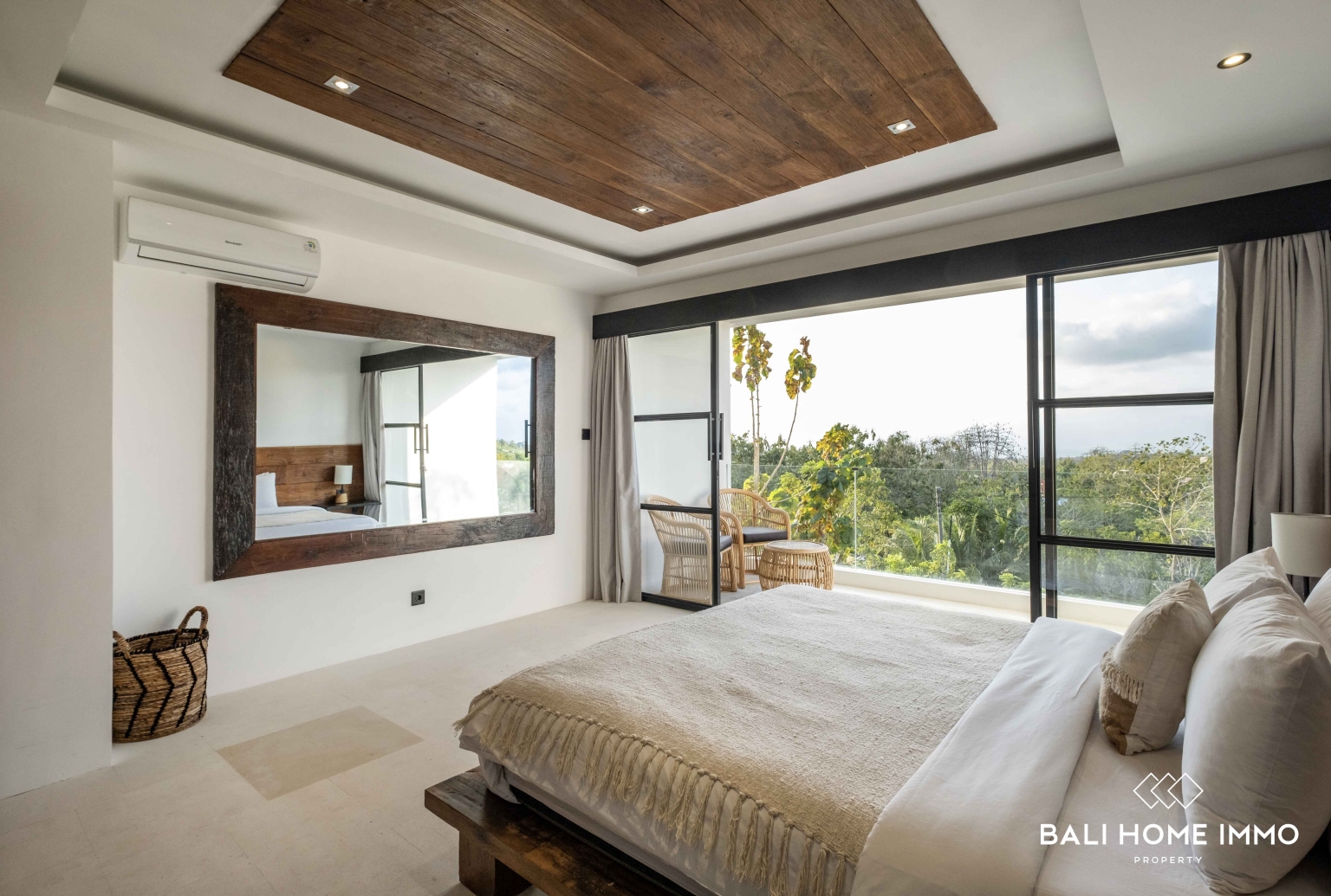 STUNNING 3 BEDROOM VILLA WITH OCEAN VIEW FOR SALE LEASEHOLD IN BINGIN view 20
