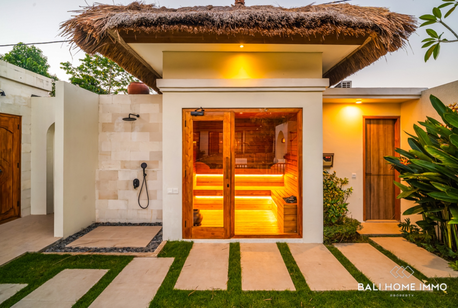 VILLA MEWAH 3 KAMAR  DENGAN SAUNA PRIBADI UNTUK DIJUAL DI EAST UNGASAN view 20