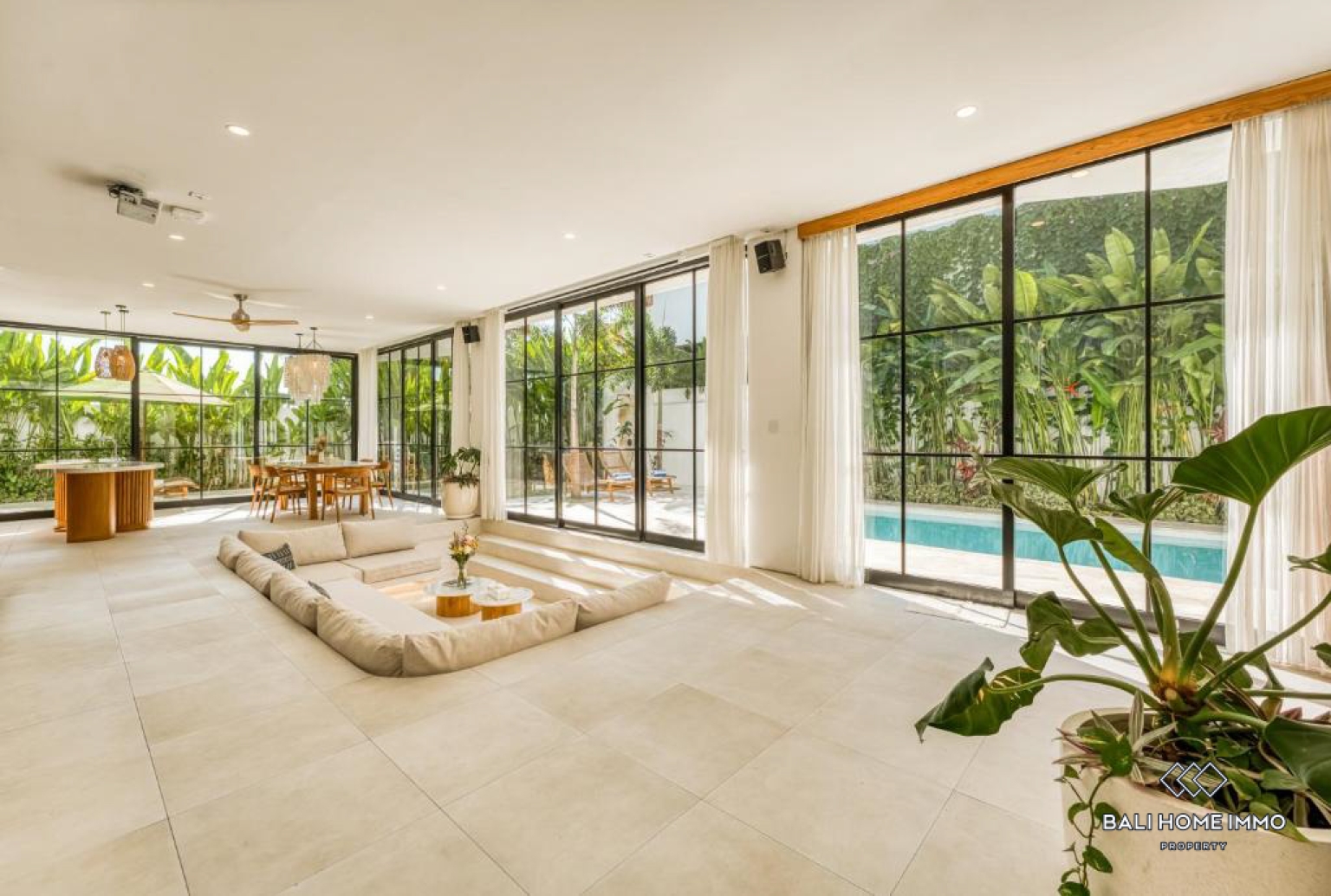 STUNNING 3 BEDROOMS VILLA FOR MONTHLY RENTAL IN ULUWATU - PECATU view 5