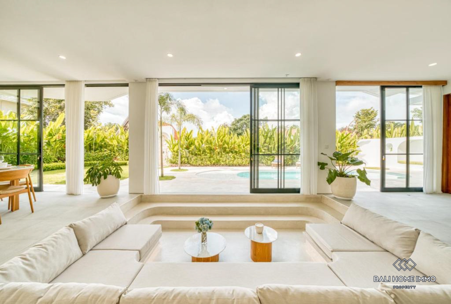 STUNNING 3 BEDROOMS VILLA FOR MONTHLY RENTAL IN ULUWATU - PECATU view 7