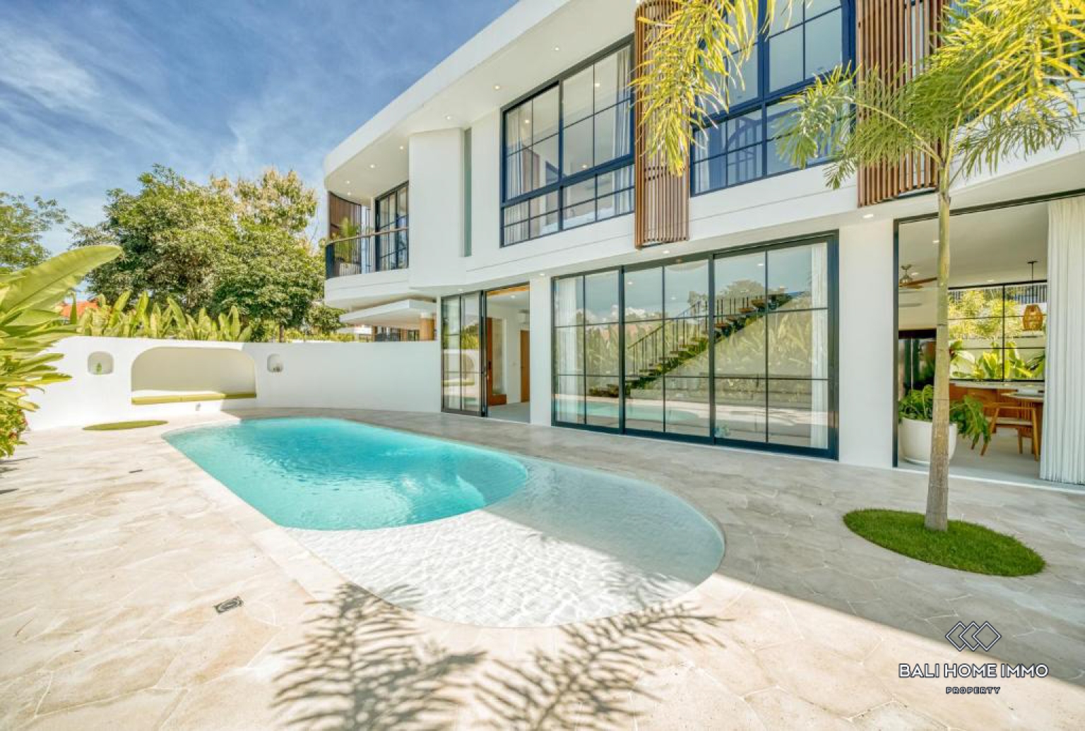 STUNNING 3 BEDROOMS VILLA FOR MONTHLY RENTAL IN ULUWATU - PECATU view 2