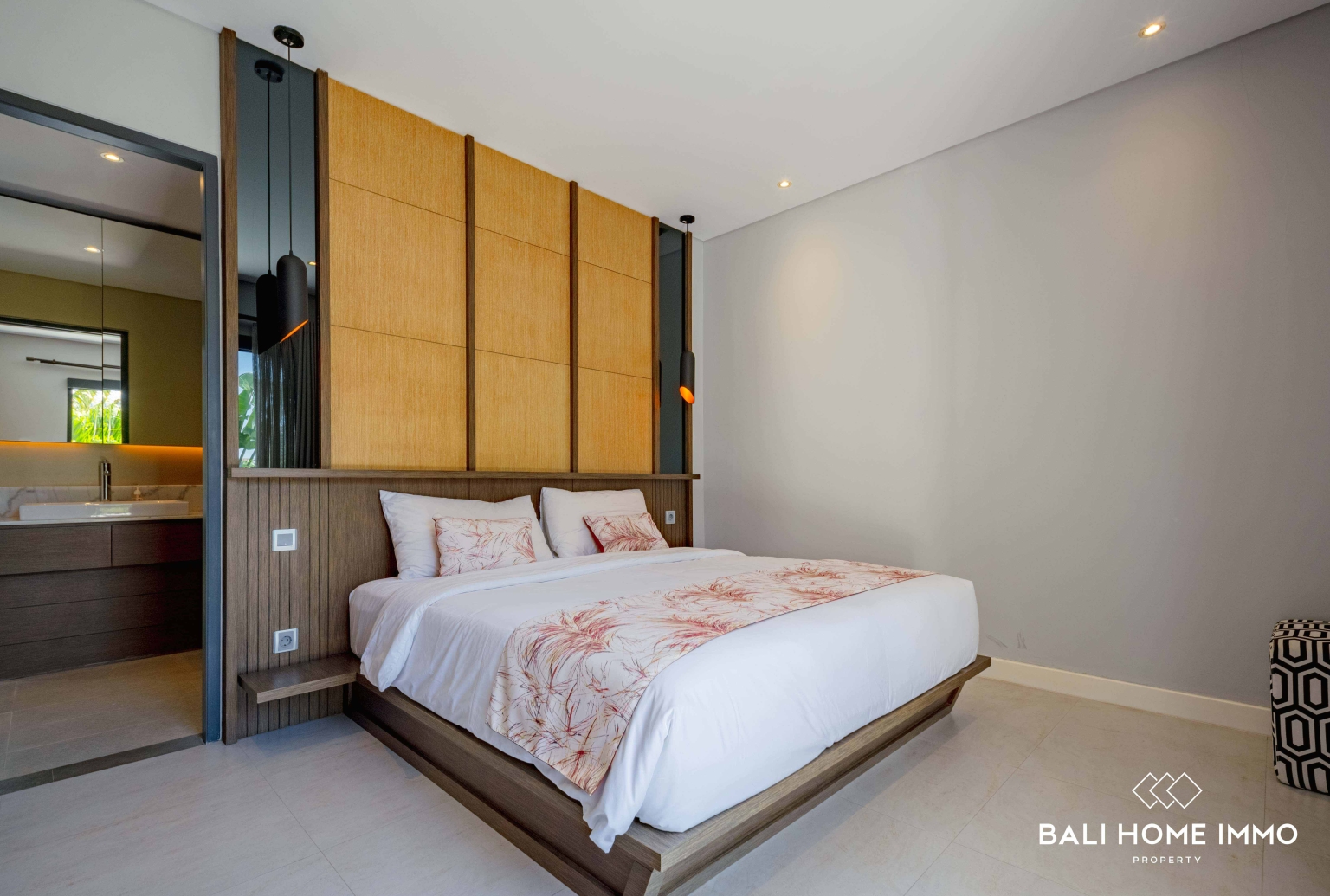 STUNNING 3 BEDROOMS VILLA FOR SALE and Rent IN BALI ULUWATU UNGASAN view 16