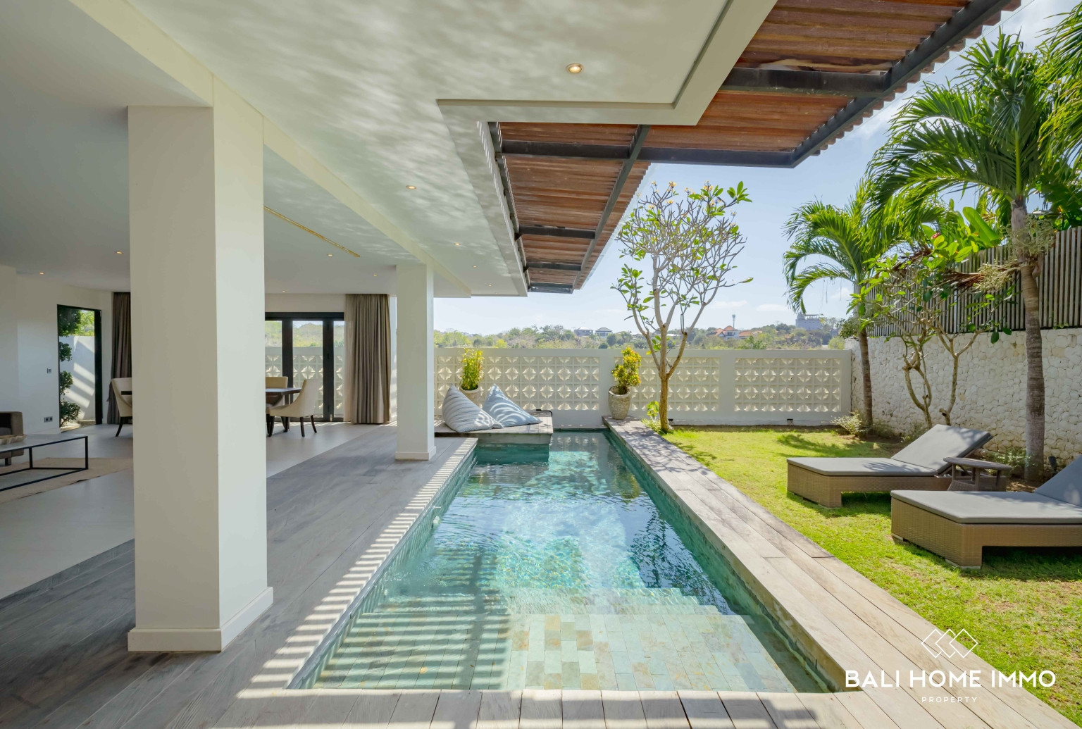 3-bedroom freehold villa in Uluwatu — photo 3 of 23