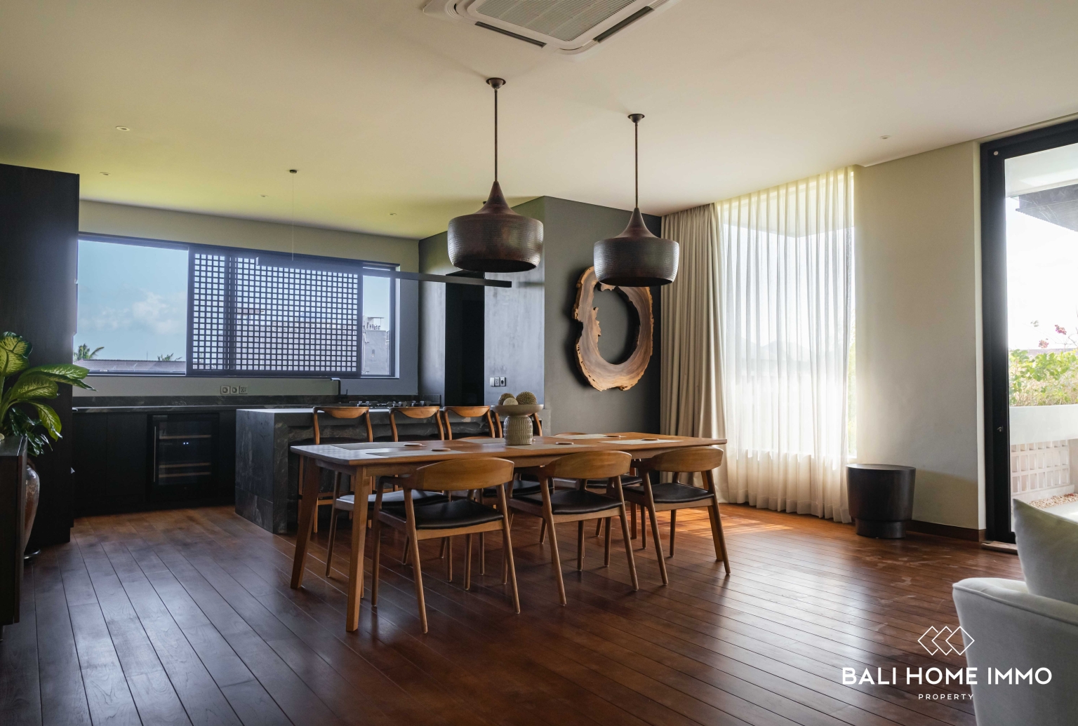 Stunning 3 bedrooms villa for sale leasehold in Bali Pererenan Lyma beach view 7