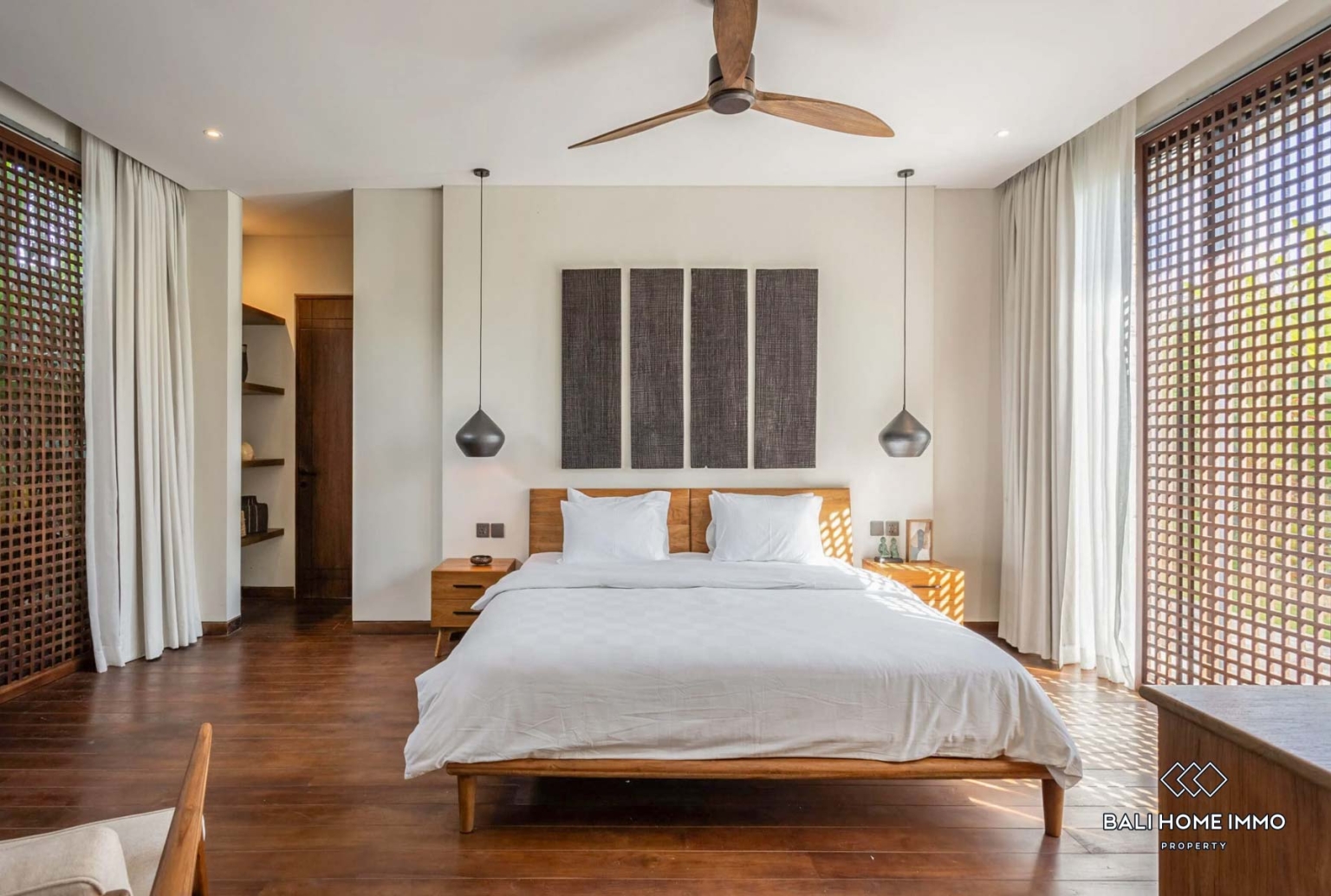 Villa menakjubkan dengan 3 kamar tidur dijual dengan status hak sewa di Bali Pantai Pererenan Lyma view 8