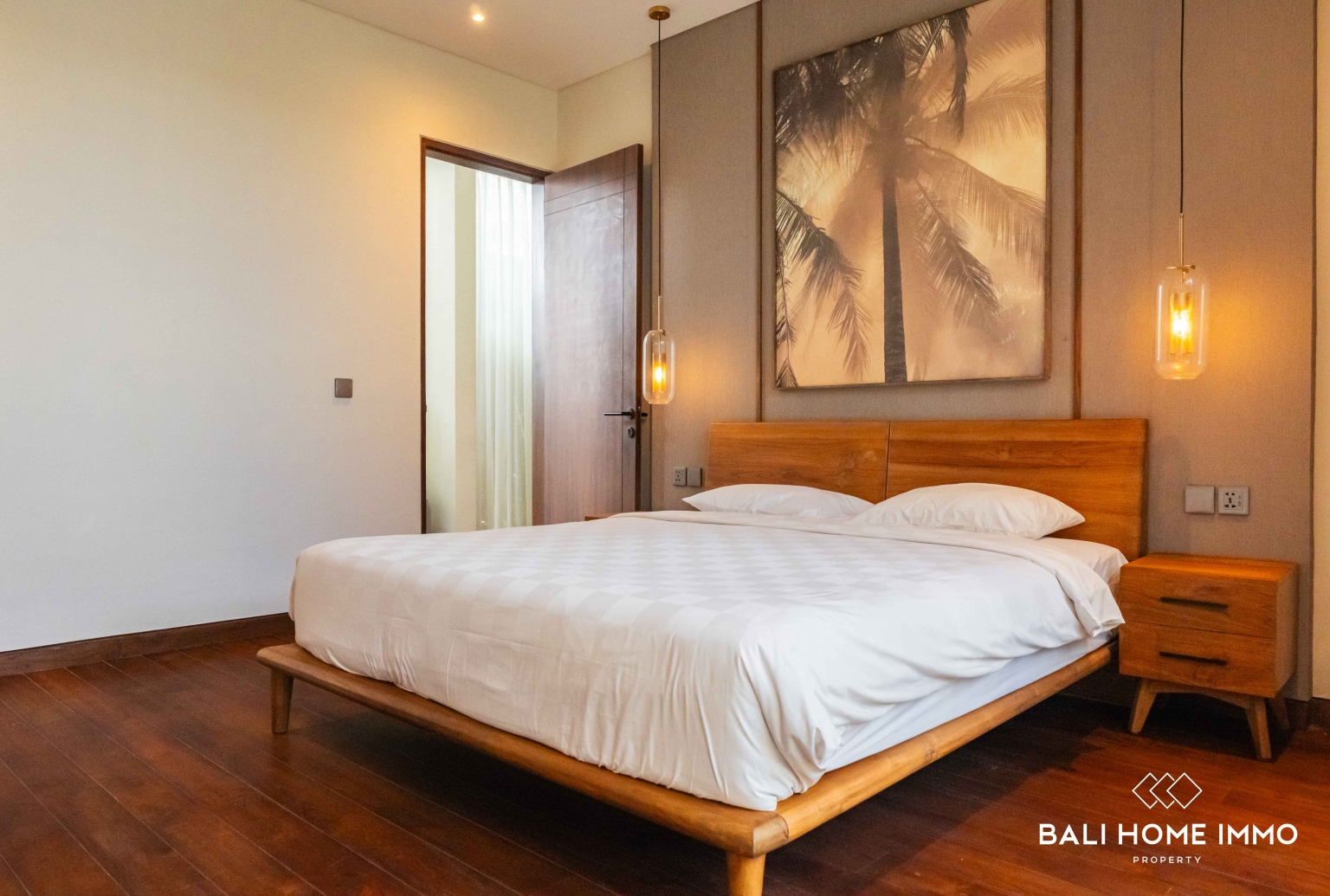 Stunning 3 bedrooms villa for sale leasehold in Bali Pererenan Lyma beach view 13
