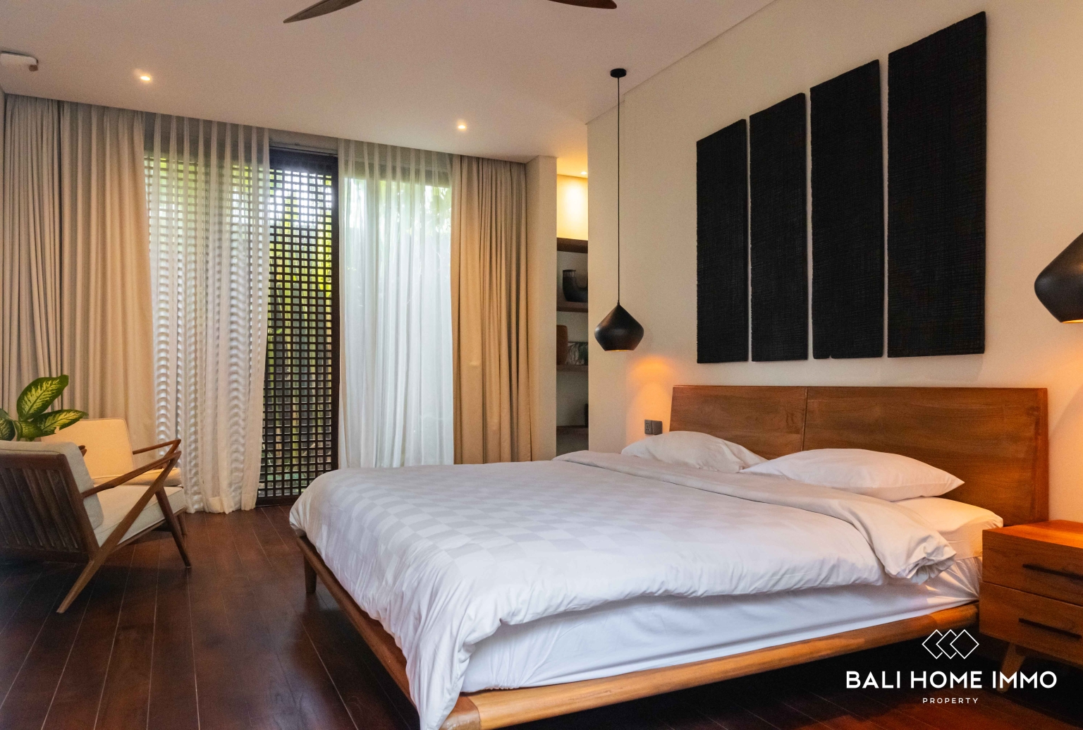 Stunning 3 bedrooms villa for sale leasehold in Bali Pererenan Lyma beach view 17