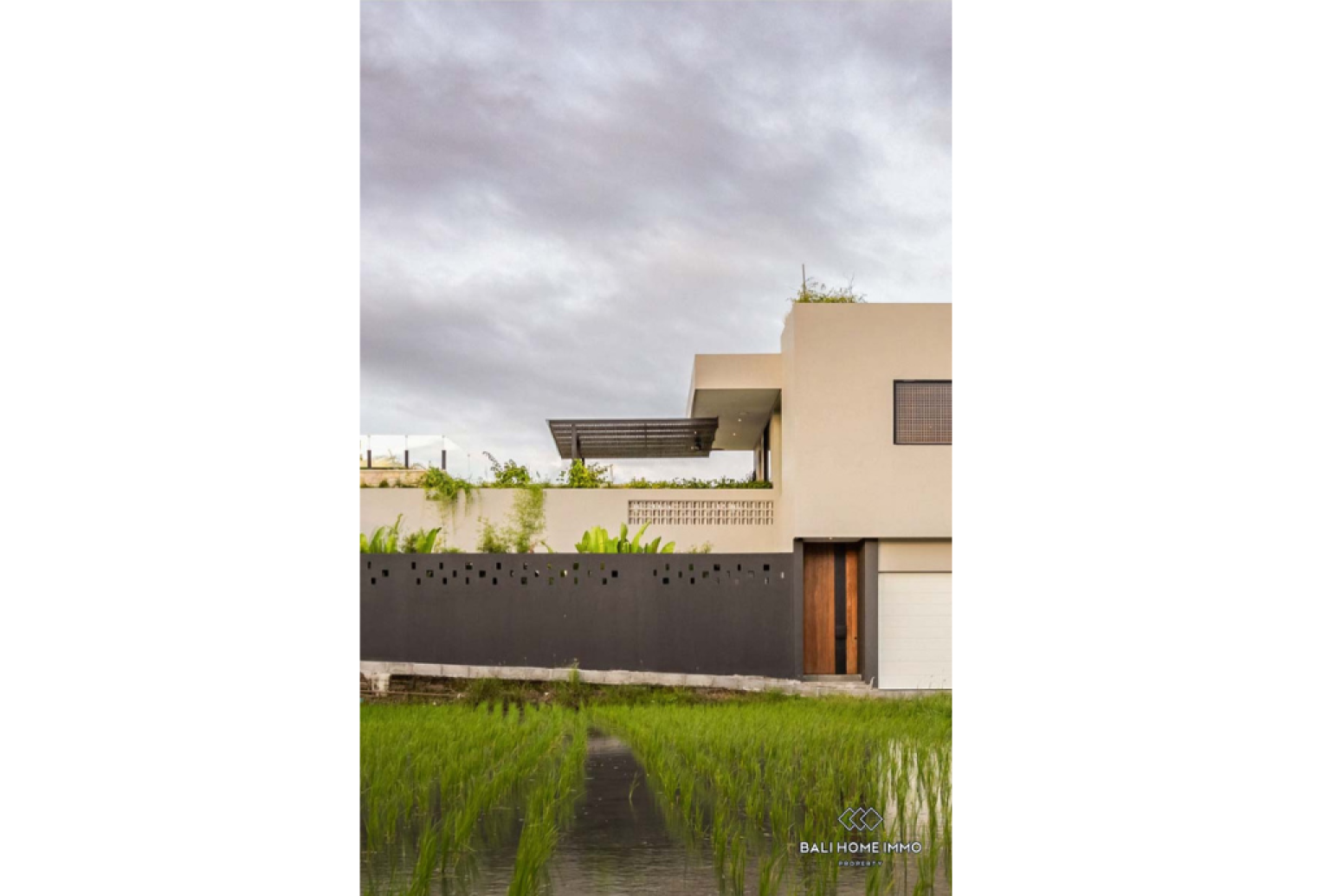 Villa menakjubkan dengan 3 kamar tidur dijual dengan status hak sewa di Bali Pantai Pererenan Lyma view 13