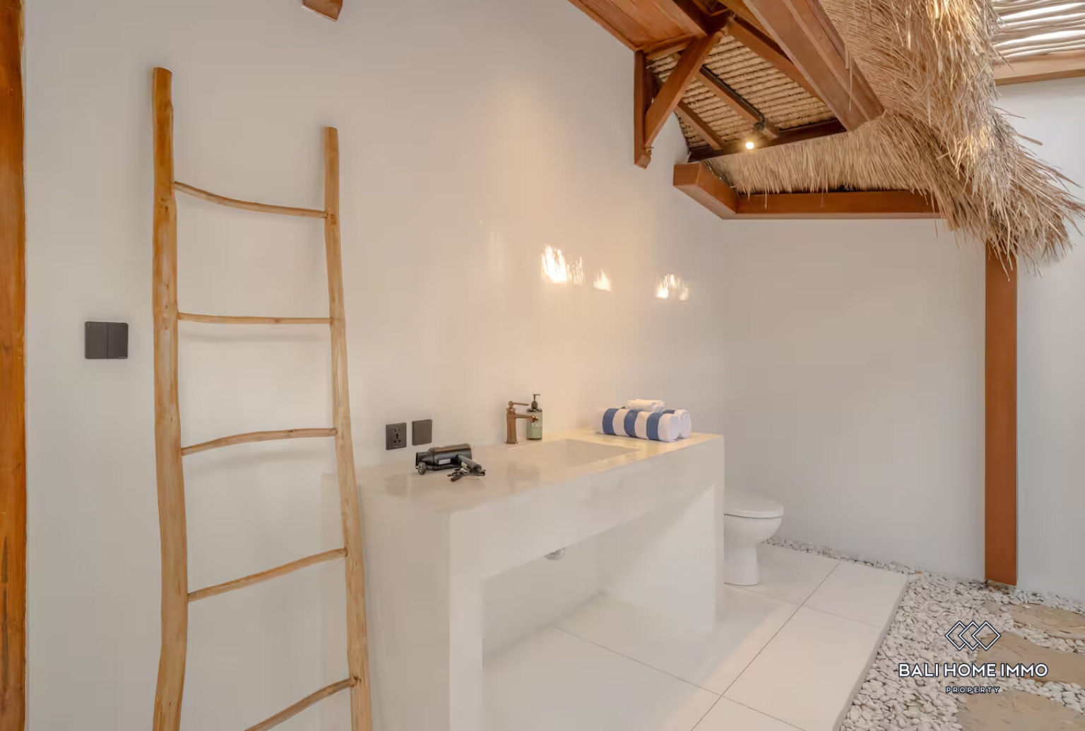 STUNNING 3 BEDROOMS VILLA FOR YEARLY & MONTHLY RENTAL IN ULUWATU - BINGIN view 14