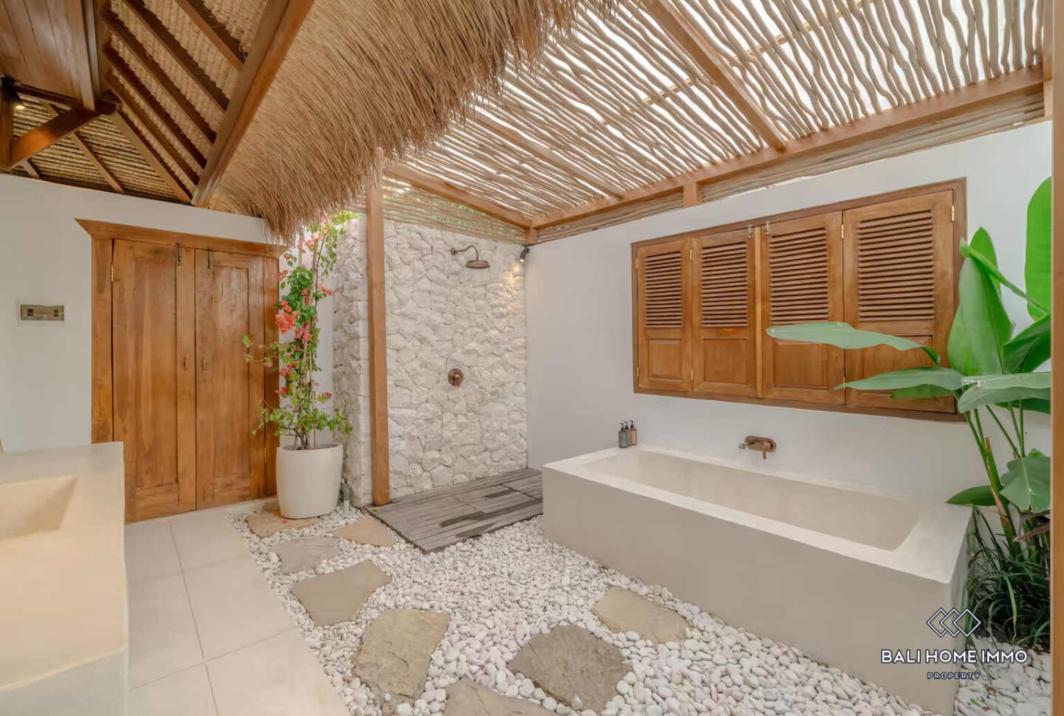 STUNNING 3 BEDROOMS VILLA FOR YEARLY & MONTHLY RENTAL IN ULUWATU - BINGIN view 15