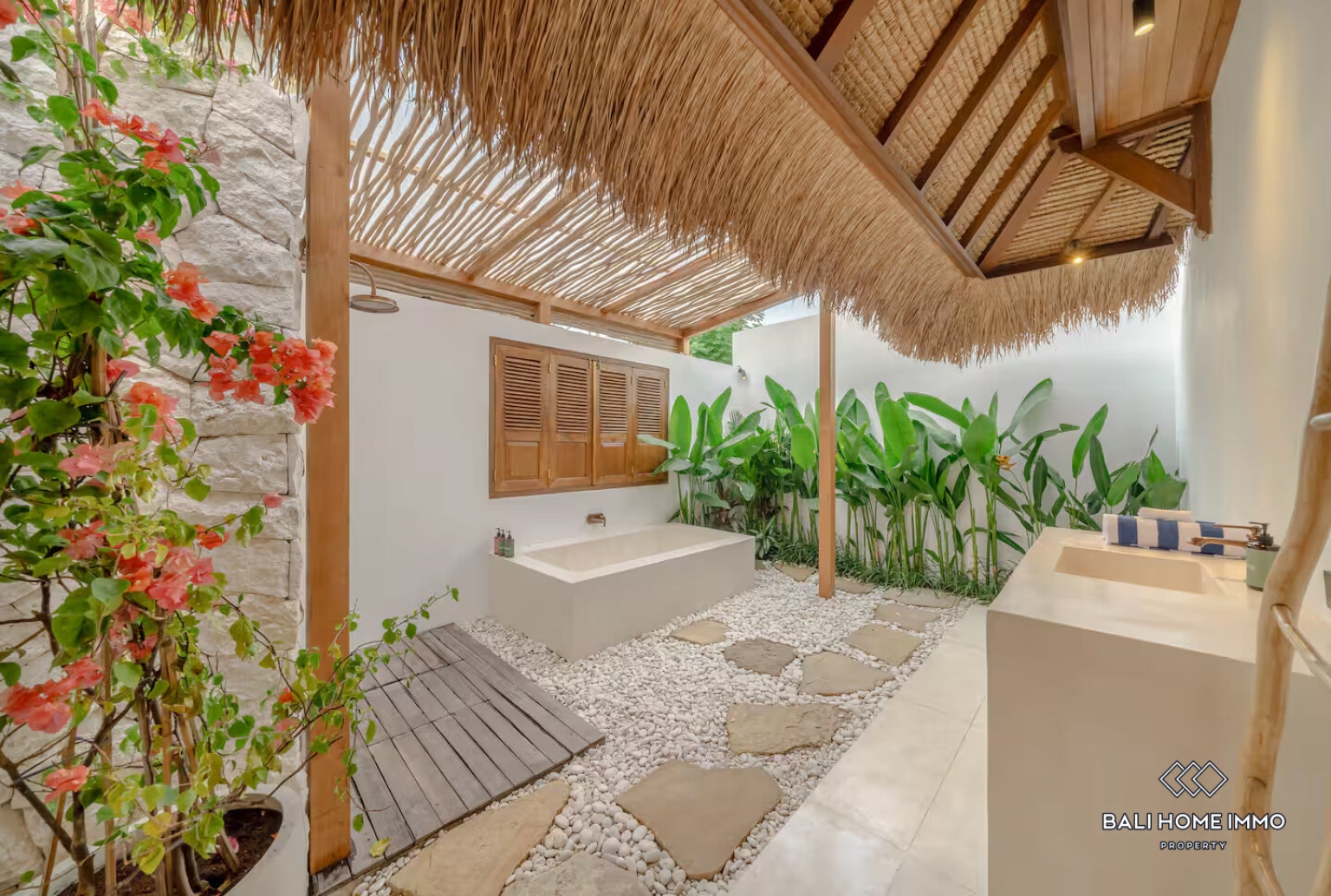 STUNNING 3 BEDROOMS VILLA FOR YEARLY & MONTHLY RENTAL IN ULUWATU - BINGIN view 16