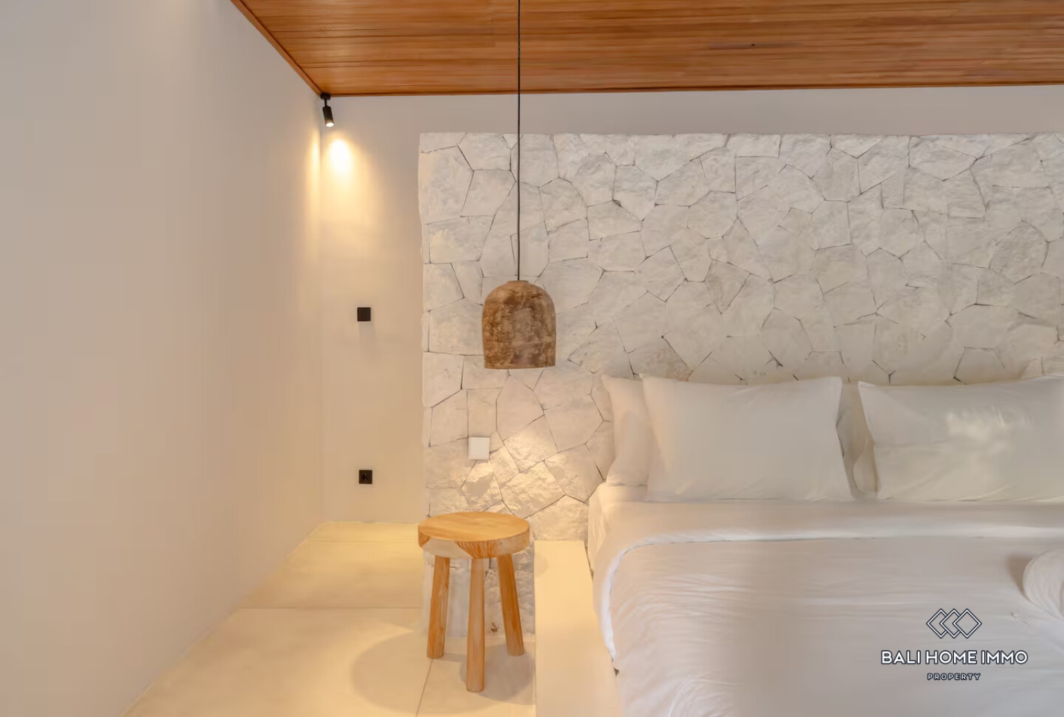 STUNNING 3 BEDROOMS VILLA FOR YEARLY & MONTHLY RENTAL IN ULUWATU - BINGIN view 8
