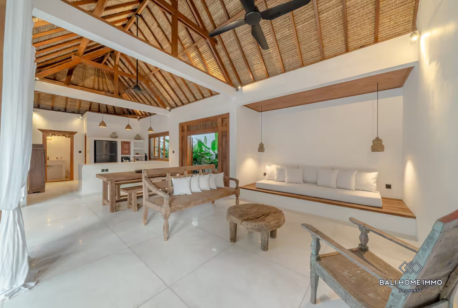 STUNNING 3 BEDROOMS VILLA FOR YEARLY & MONTHLY RENTAL IN ULUWATU - BINGIN view 4