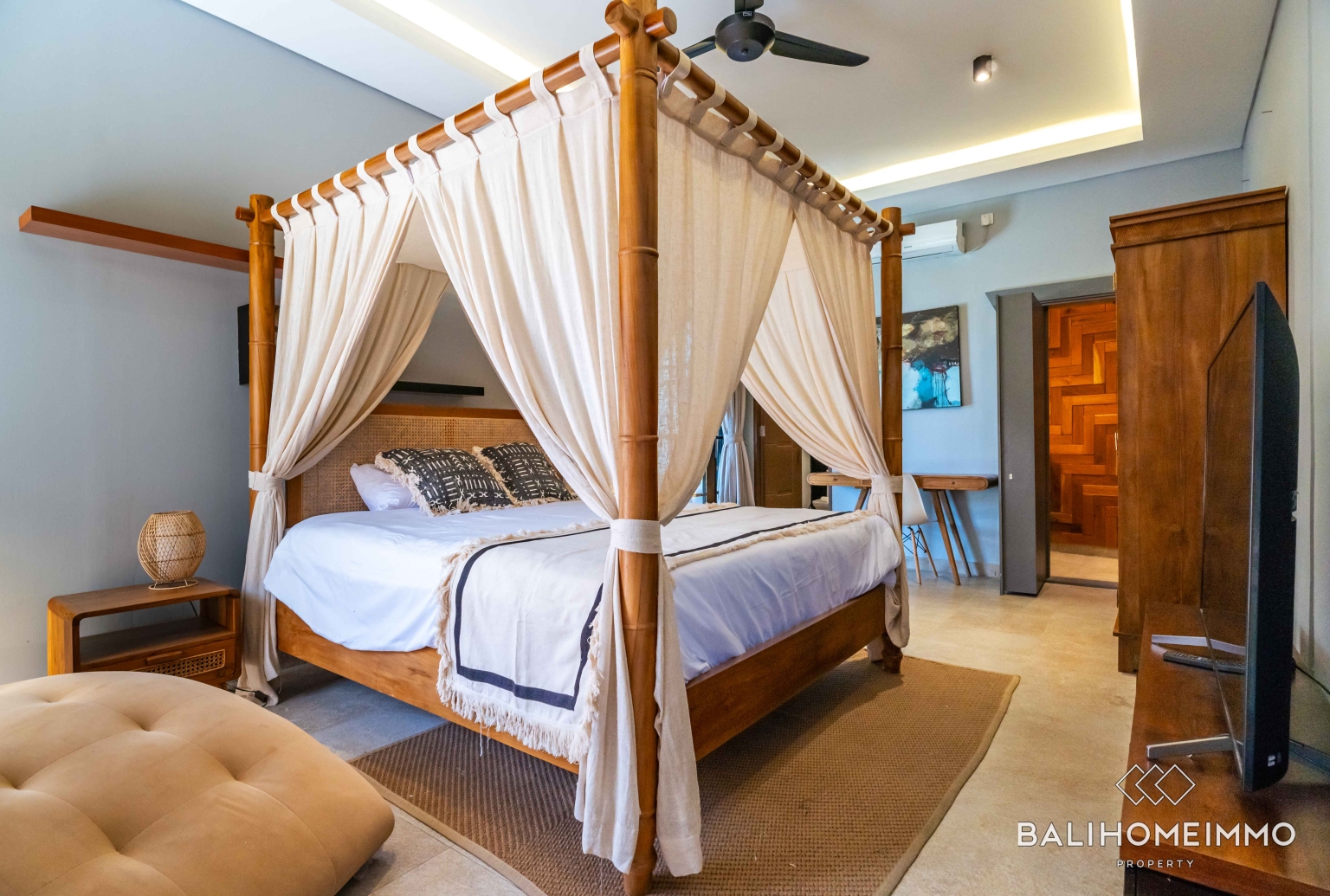 Stunning 4 Bedroom Villa for Sale and Rent in Bali Canggu Residential Side view 13